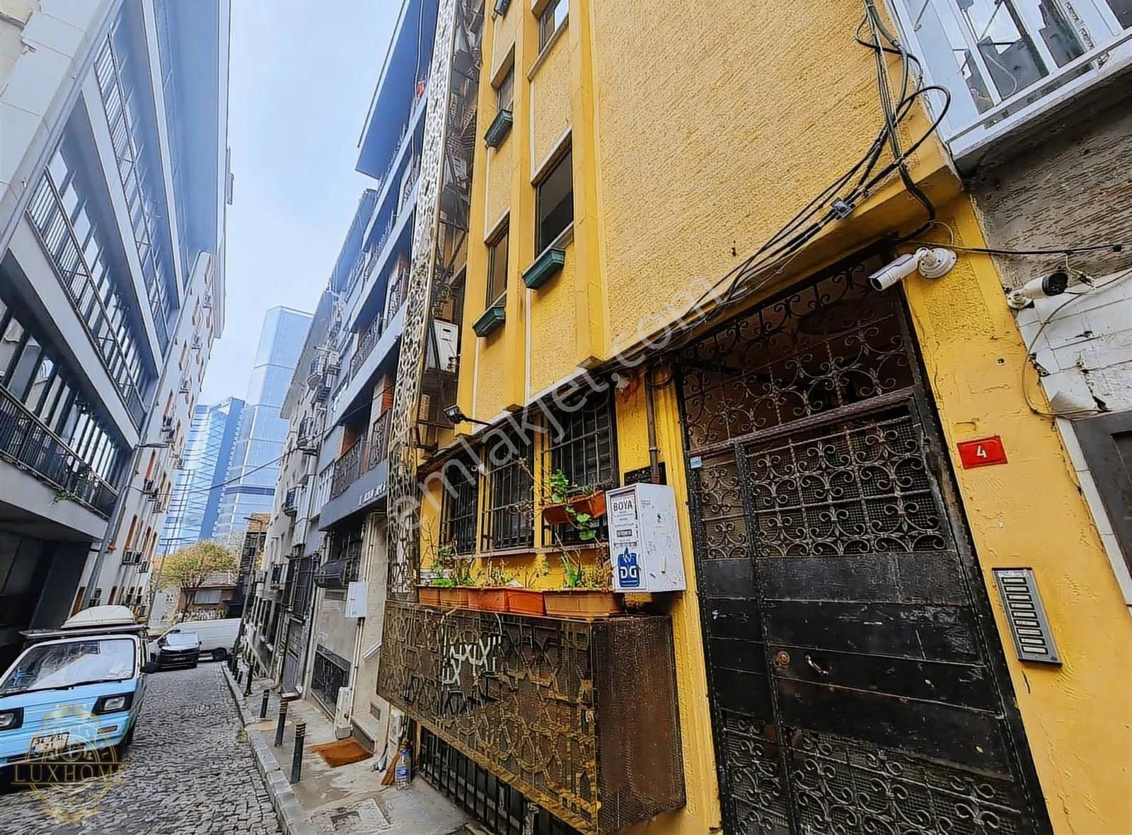 Bomontide Sıracevizler Caddesinde Full Eşyalı Çatı Katı - Görsel 13