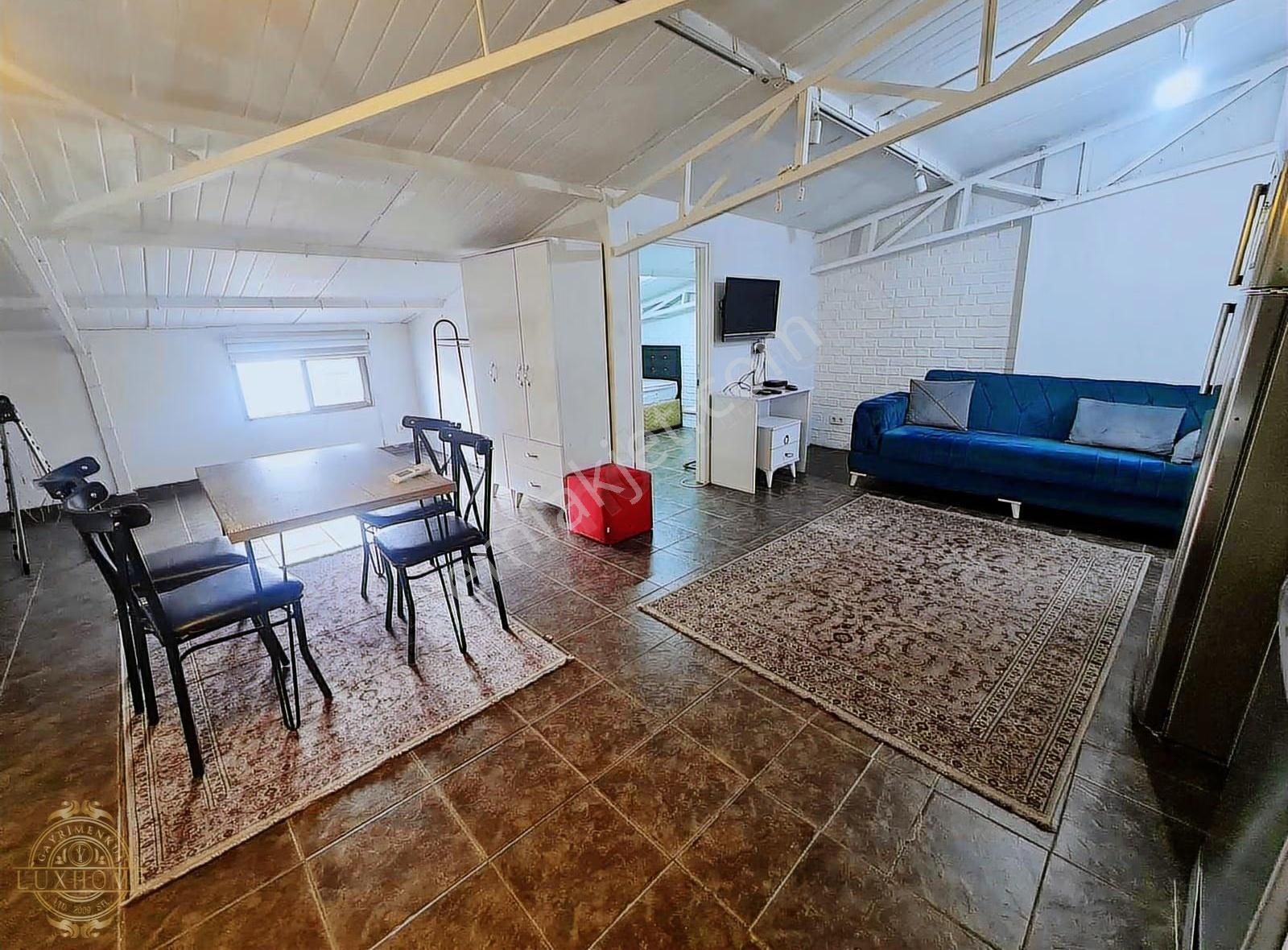 Bomontide Sıracevizler Caddesinde Full Eşyalı Çatı Katı - Görsel 9