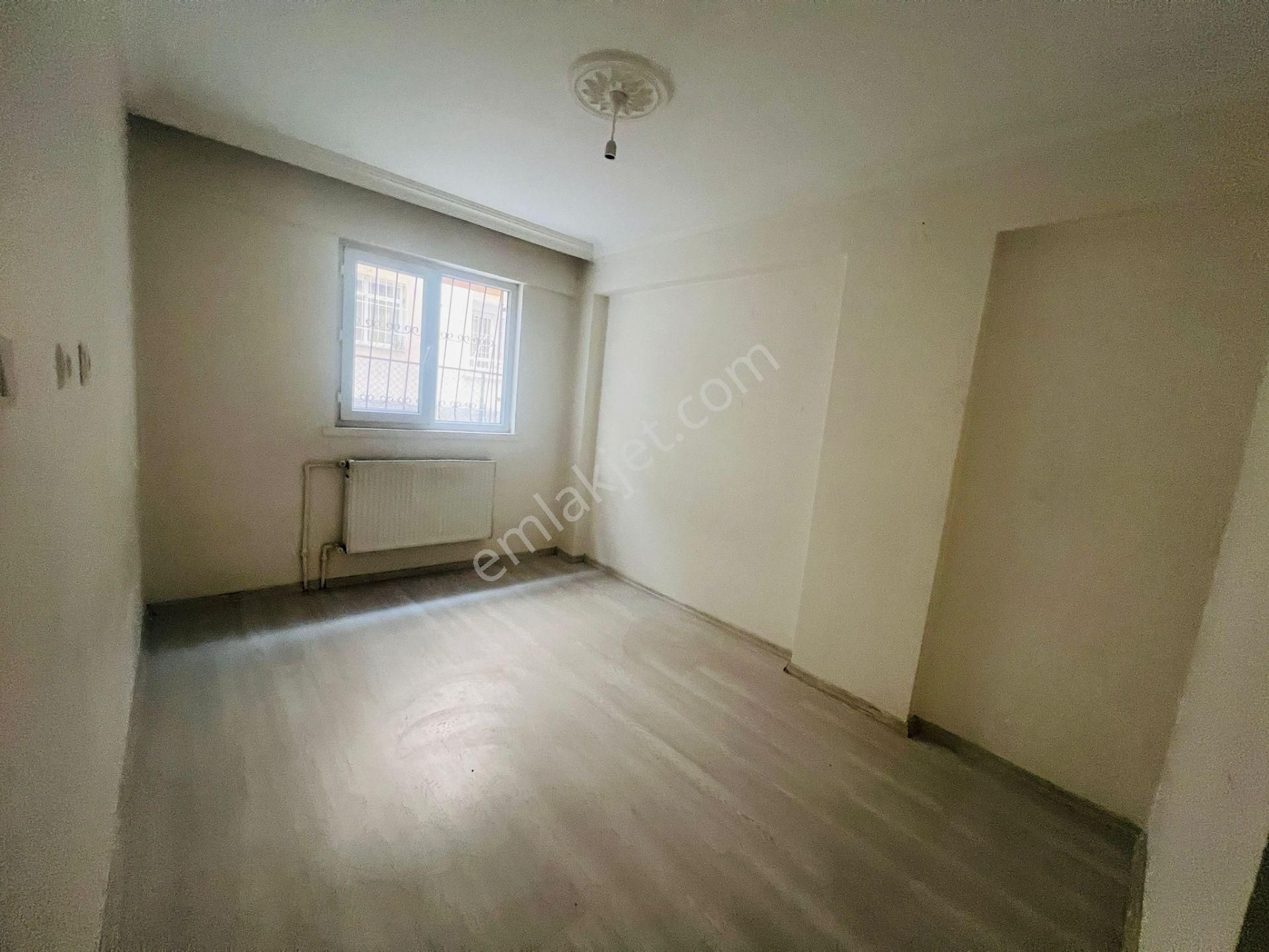 23 Nisan Mahallesi Zorlu Sokak'ta, Cam Balkonlu,geniş 3+1 Fırsat Dairesi! - Görsel 9