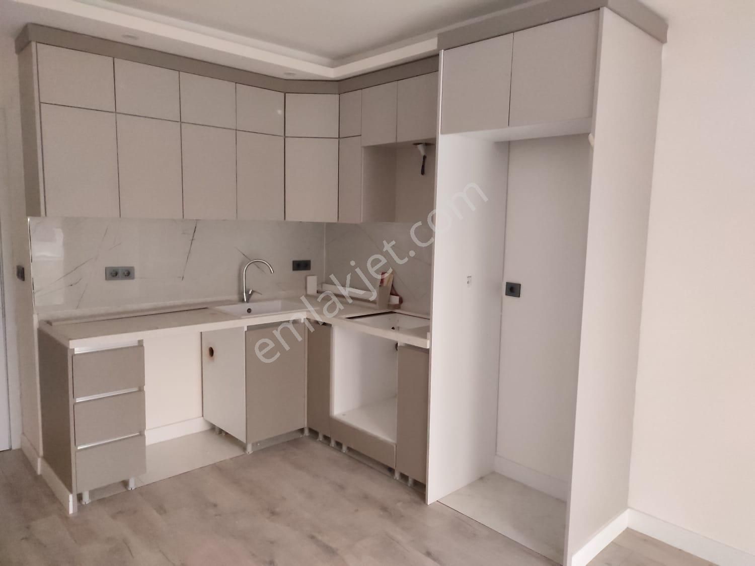 Efeler Mahallesinde 1+1 Asansörlü Sıfır Daire - Görsel 3