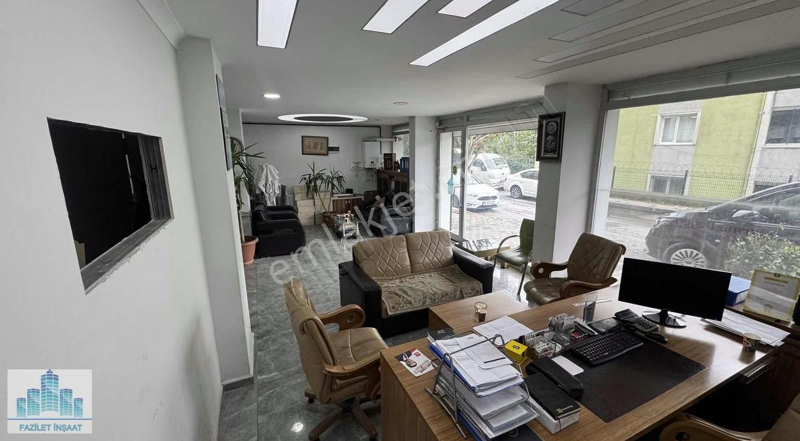 90m2 Kepenkli Düz Ayak Lüks Ofis