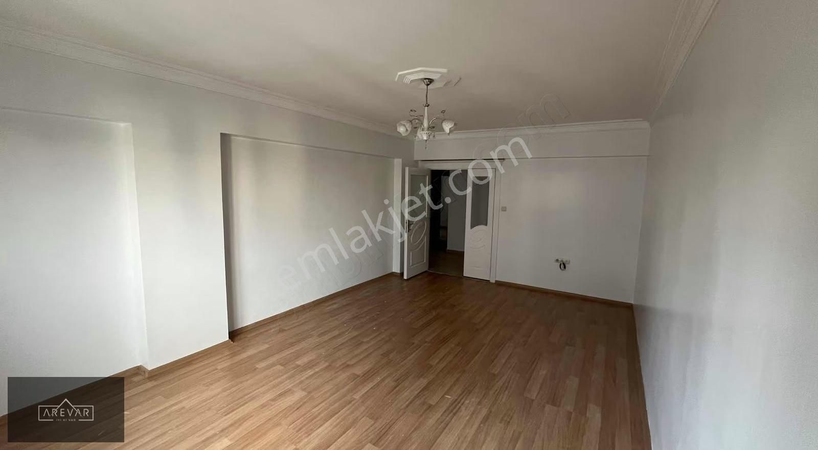 Yedi Tepede 3+1 Göbek Kat Asansörlü Merkezi Konum Satıkık Daire - Görsel 18