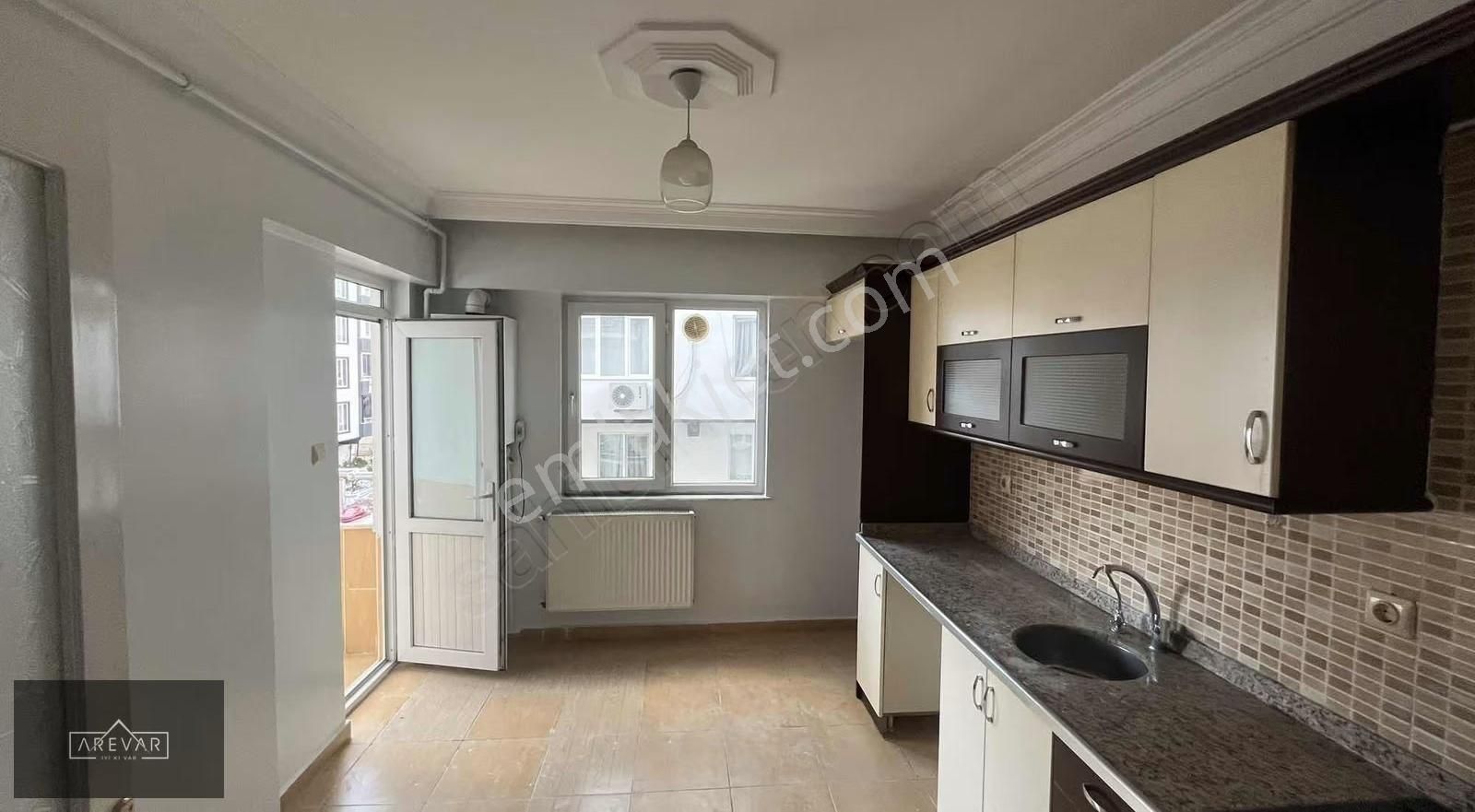 Yedi Tepede 3+1 Göbek Kat Asansörlü Merkezi Konum Satıkık Daire - Görsel 3