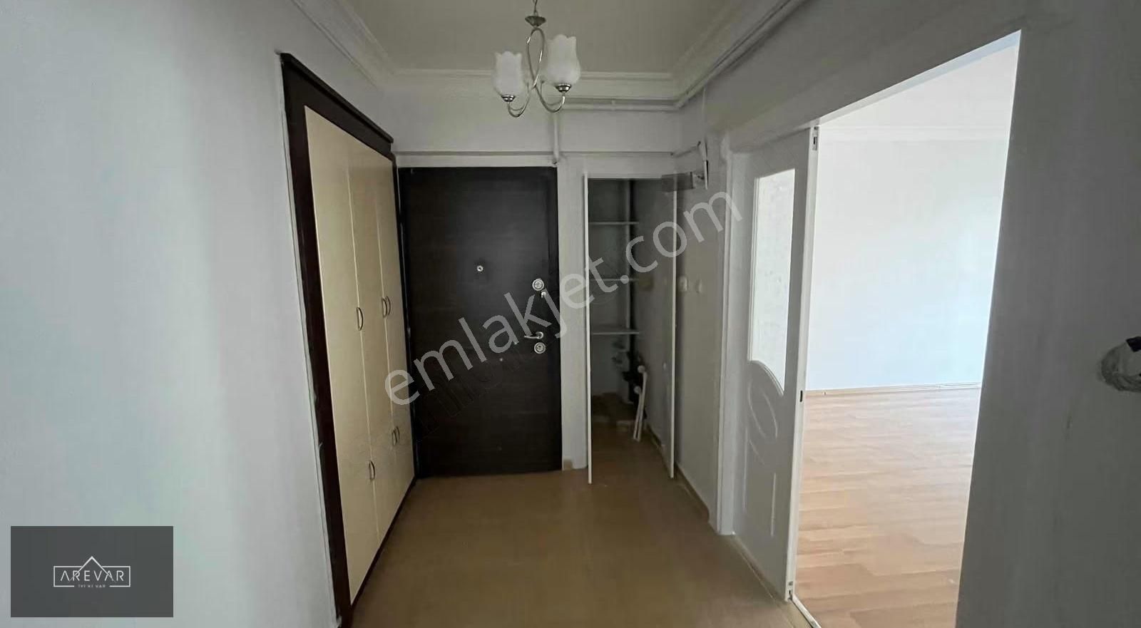 Yedi Tepede 3+1 Göbek Kat Asansörlü Merkezi Konum Satıkık Daire - Görsel 9