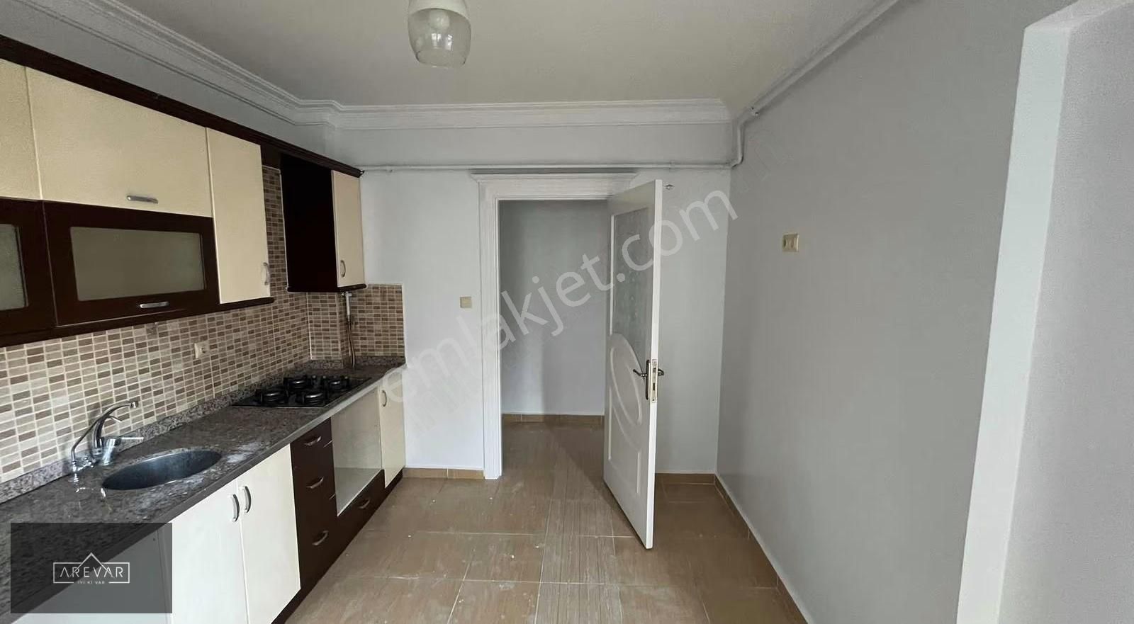 Yedi Tepede 3+1 Göbek Kat Asansörlü Merkezi Konum Satıkık Daire - Görsel 5