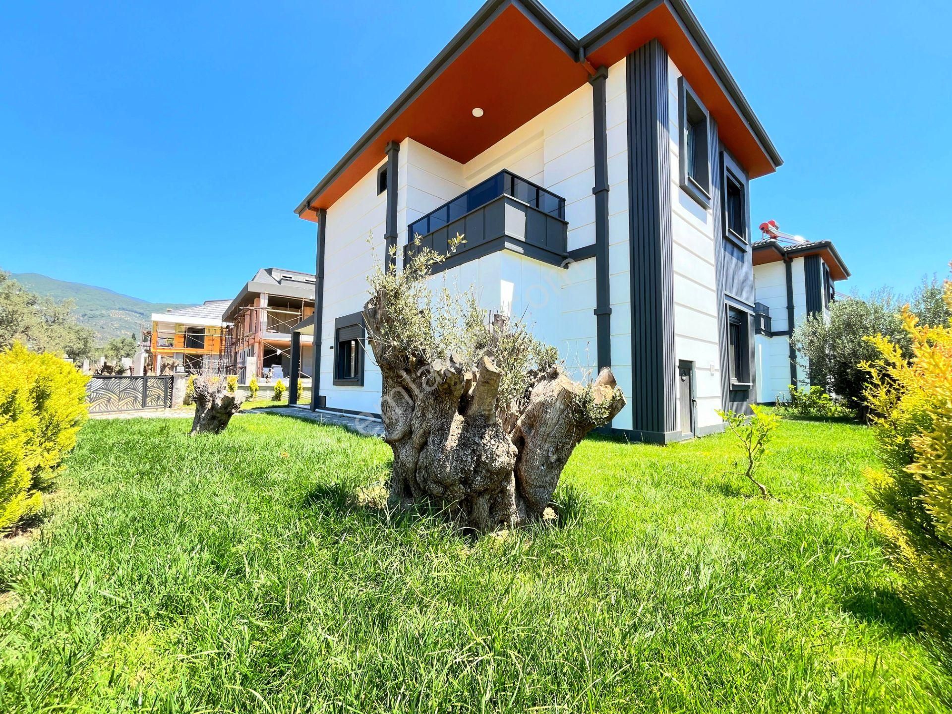 ▶ ▶ Akçay Körfez'den Güre'de Geniş Bahçeli Harika Tasarımlı Sıfır Satılık 4+1 Villa - Görsel 2