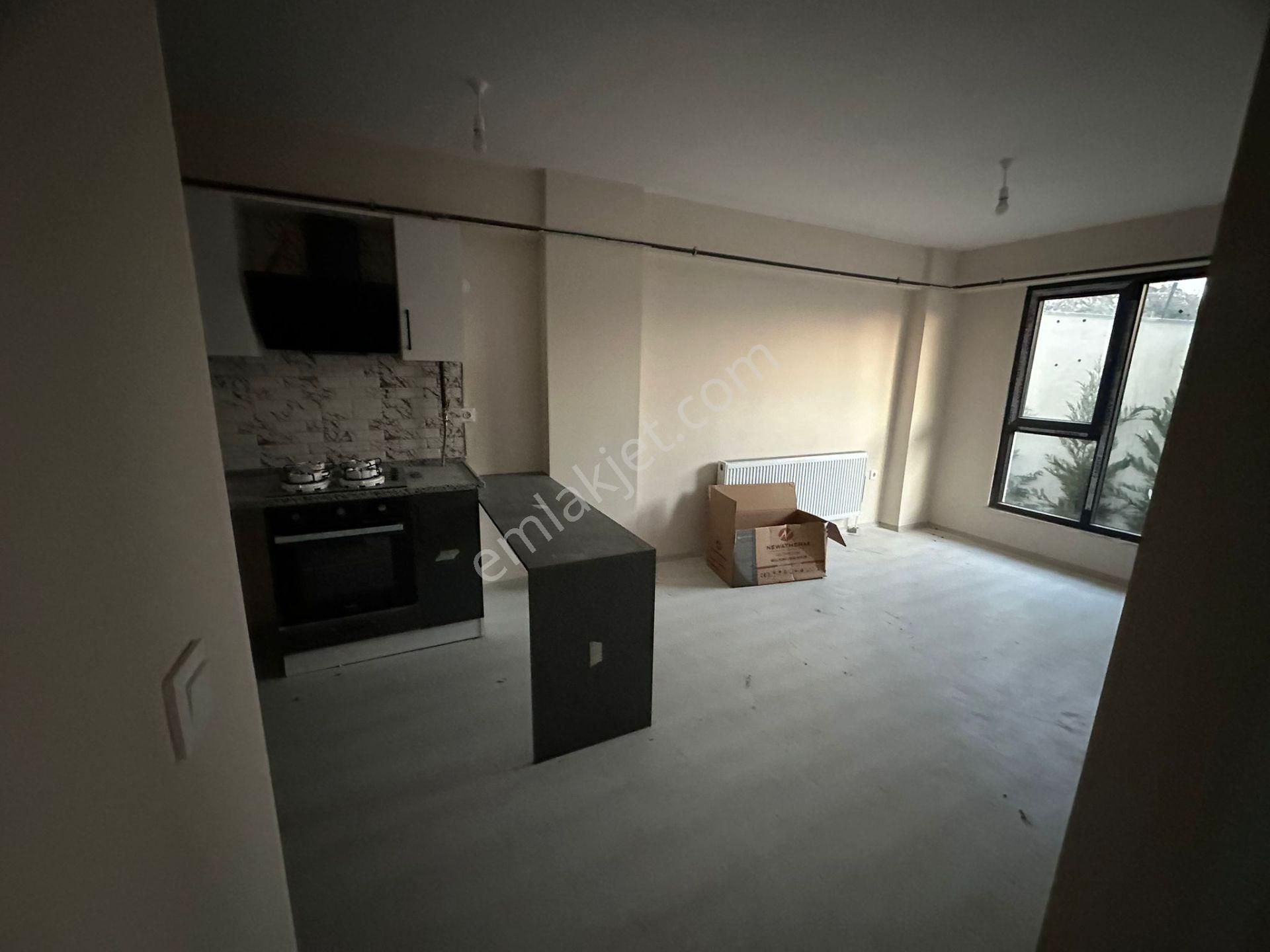 Düzce Üniversine Yürüme Mesafesinde 1+1 Sıfır Bahçe Katı Fırsat Daire!