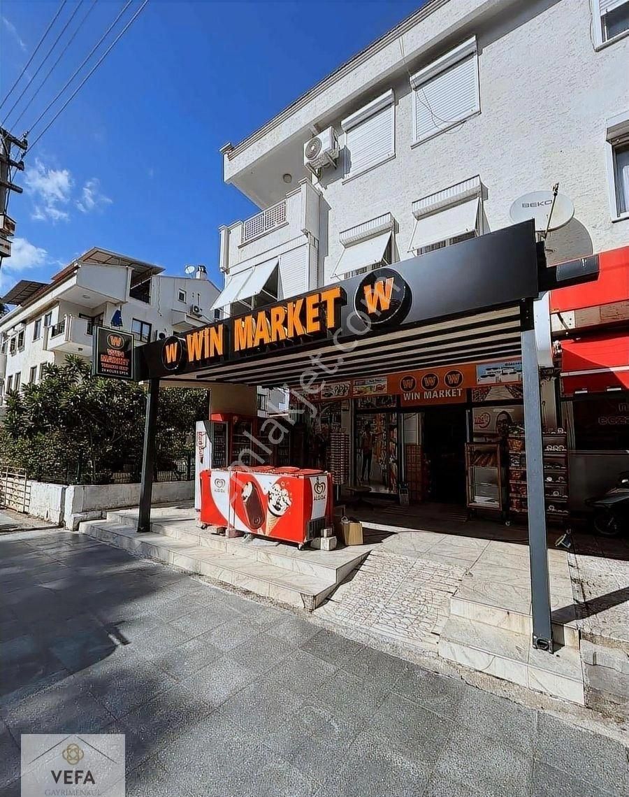 Cadde Üstü İşlek Konumda Devren Kiralık Market