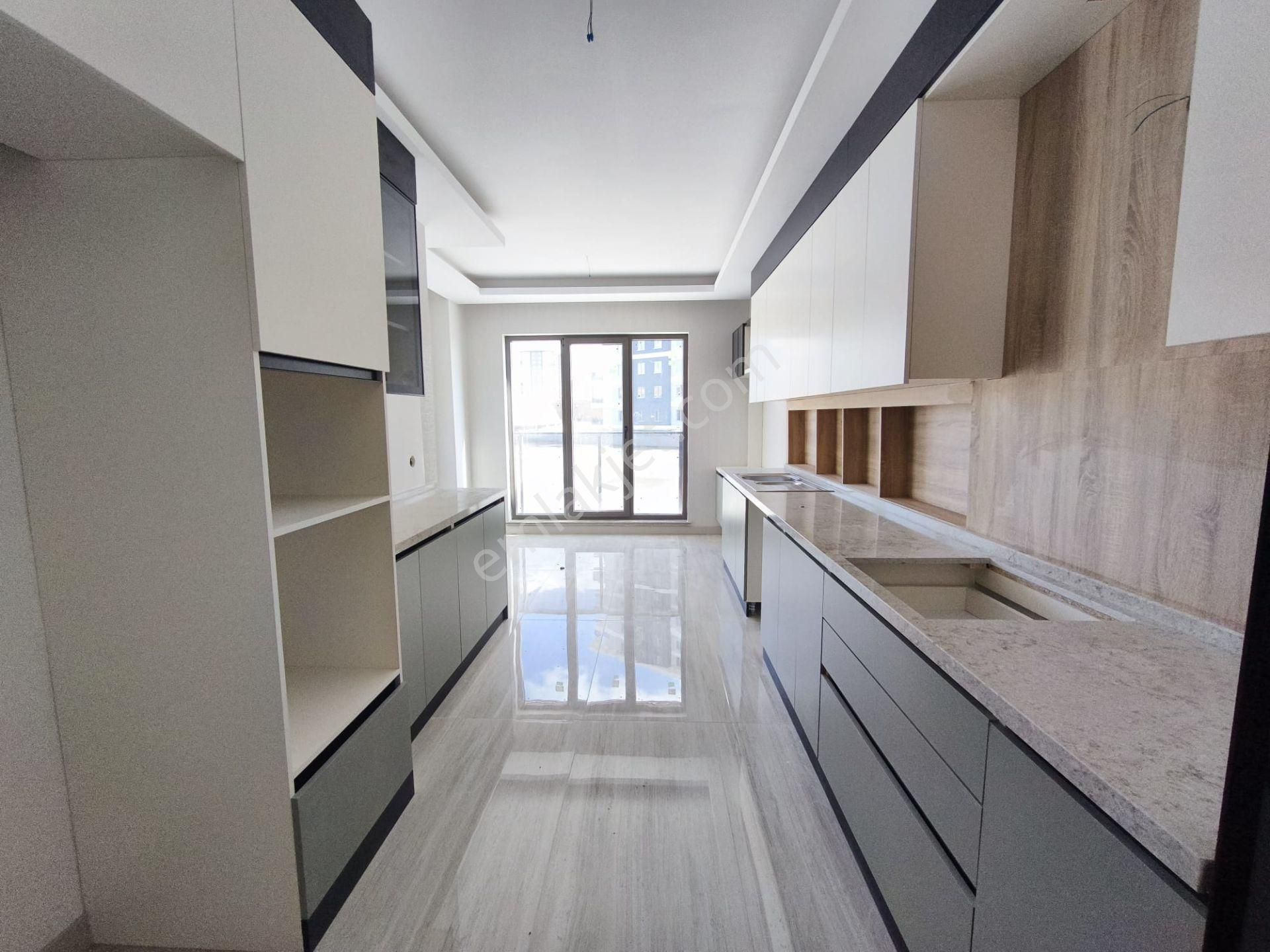 Yenimahalle Susuz'da Site İçerisi Ultra Geniş 4.5+1 Satılık Konut