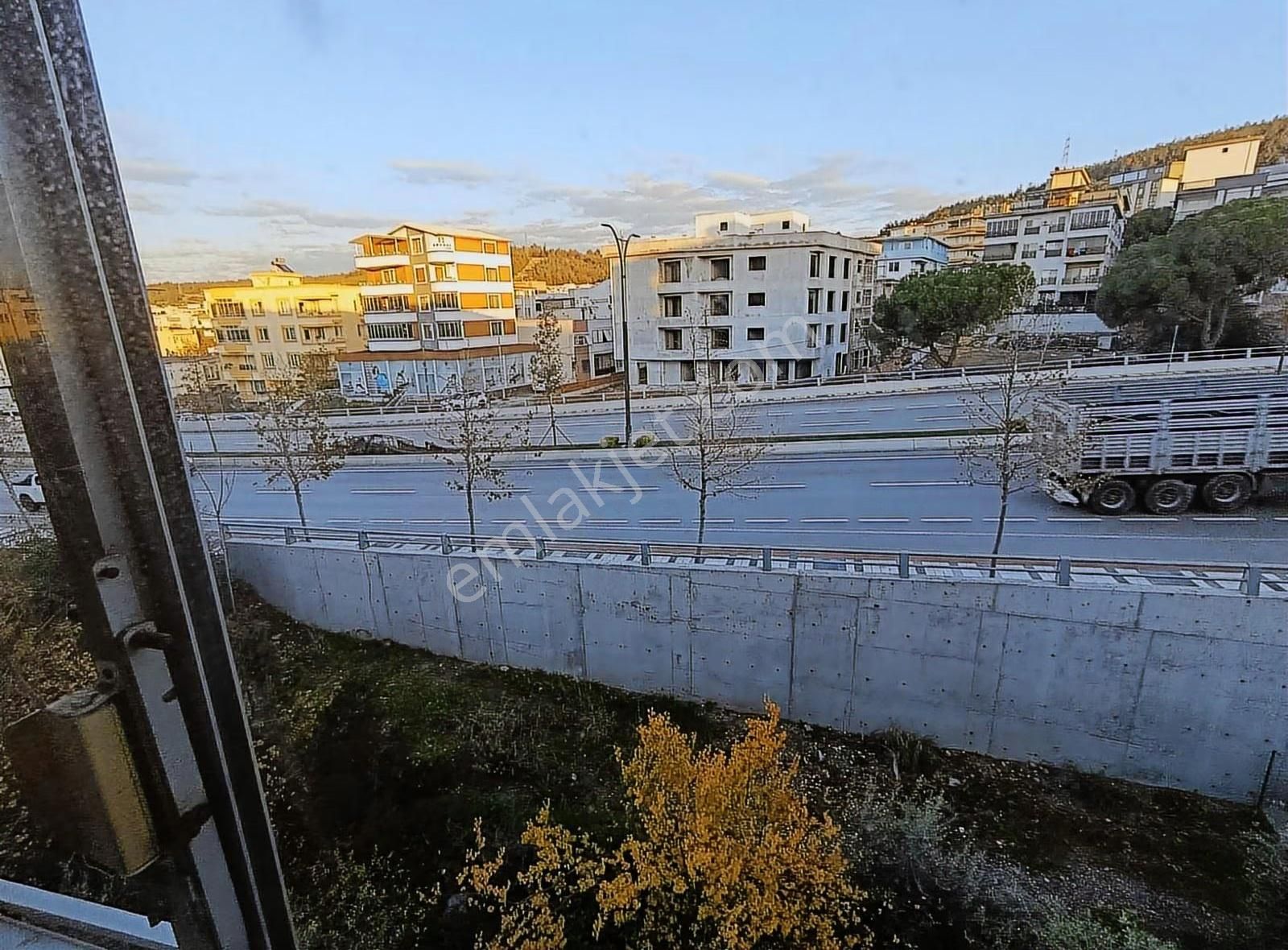 Tam Çarşı Merkezde 3+1 Doğalgazlı Kiralık Daire - Görsel 10