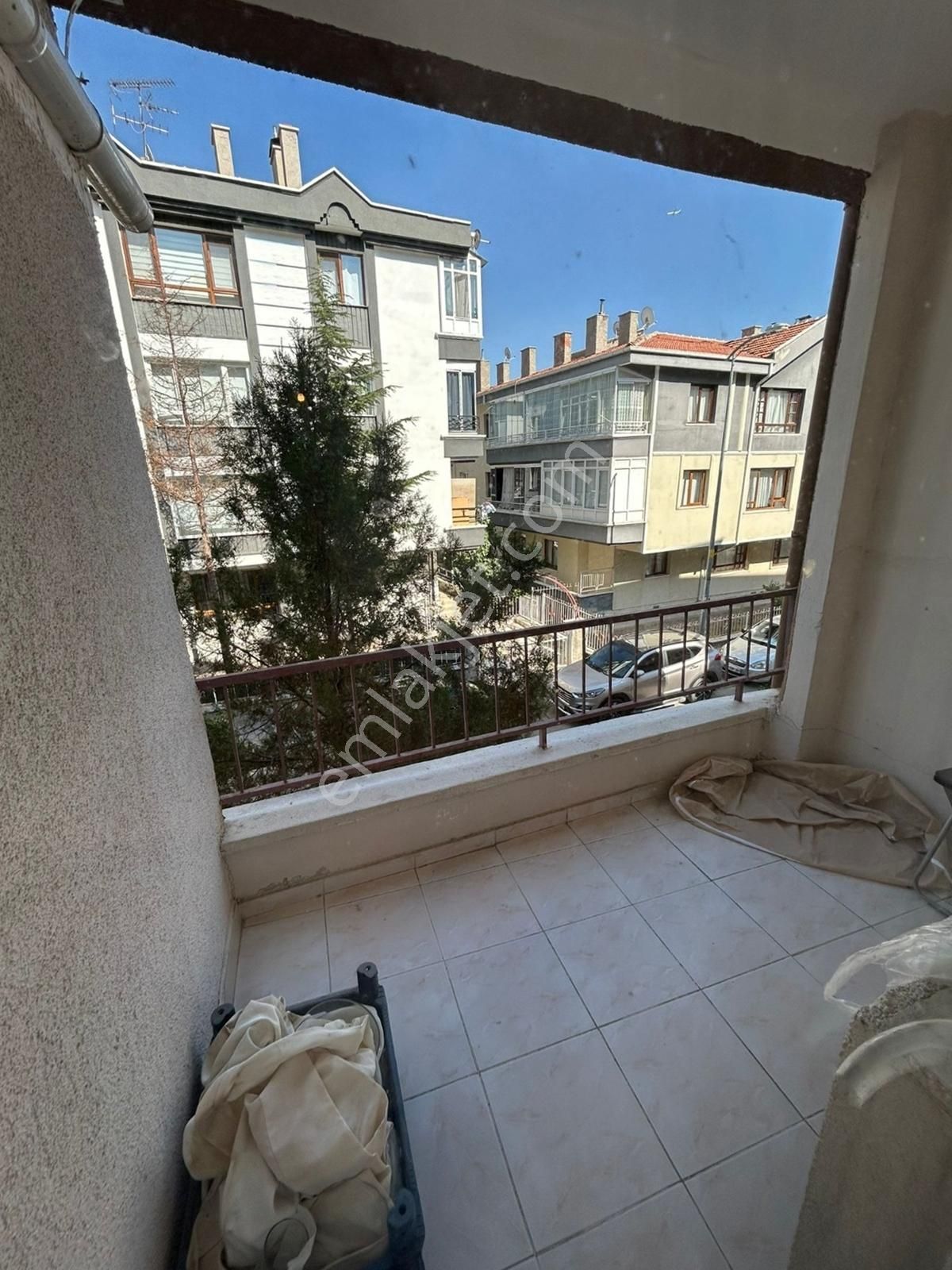 Sarıkaya' Dan Ufuktepe Cadde Yakını 1. Kat 3 Cepheli 3 Balkonlu - Görsel 35