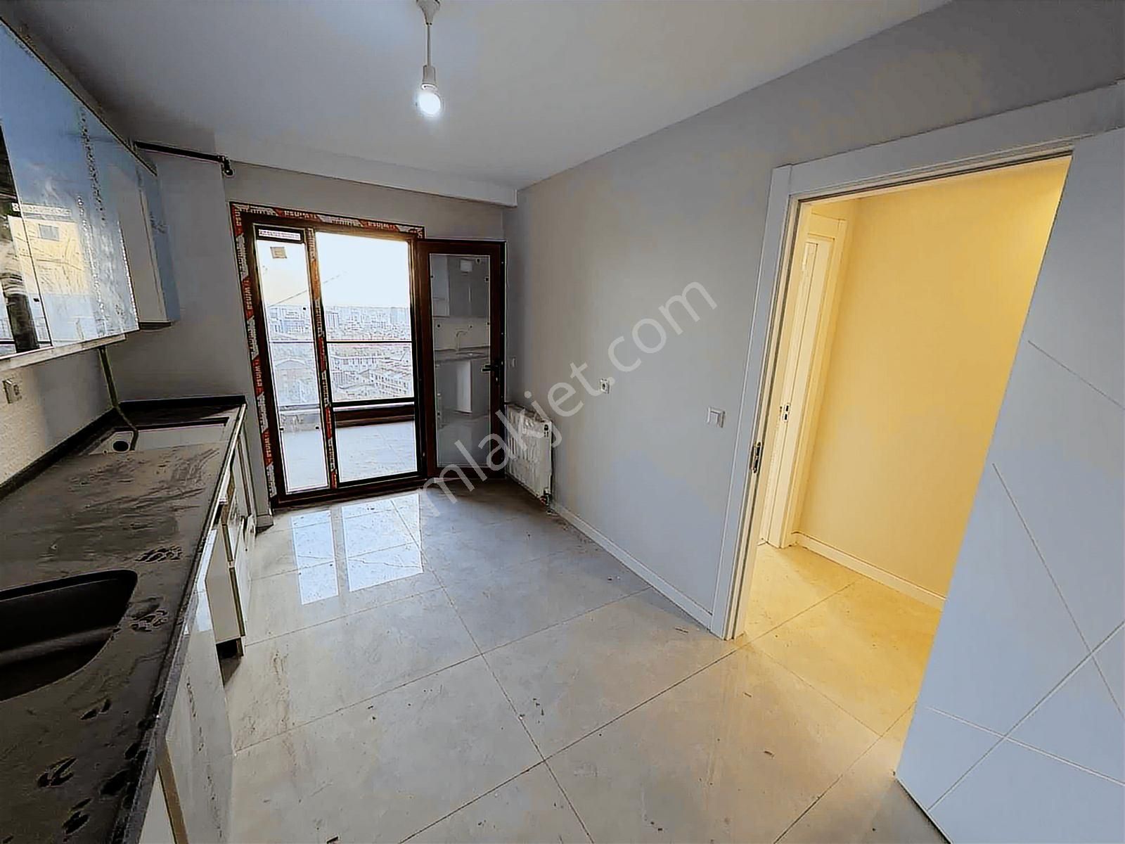 Mahmutbey - Güneşli / 3+1 135 M² Lüks Geniş / Revan Park Sitesi - Görsel 12