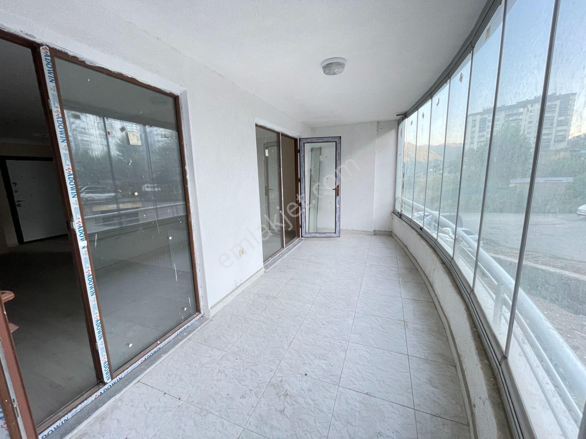 Çukurçayır'da Site İçerisinde 2+1 Kiralık Daire - Görsel 15