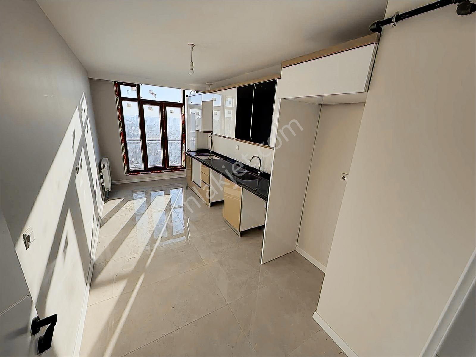 Mahmutbey - Güneşli / 3+2 187 M² Geniş Teras Dublex / Revan Park - Görsel 14