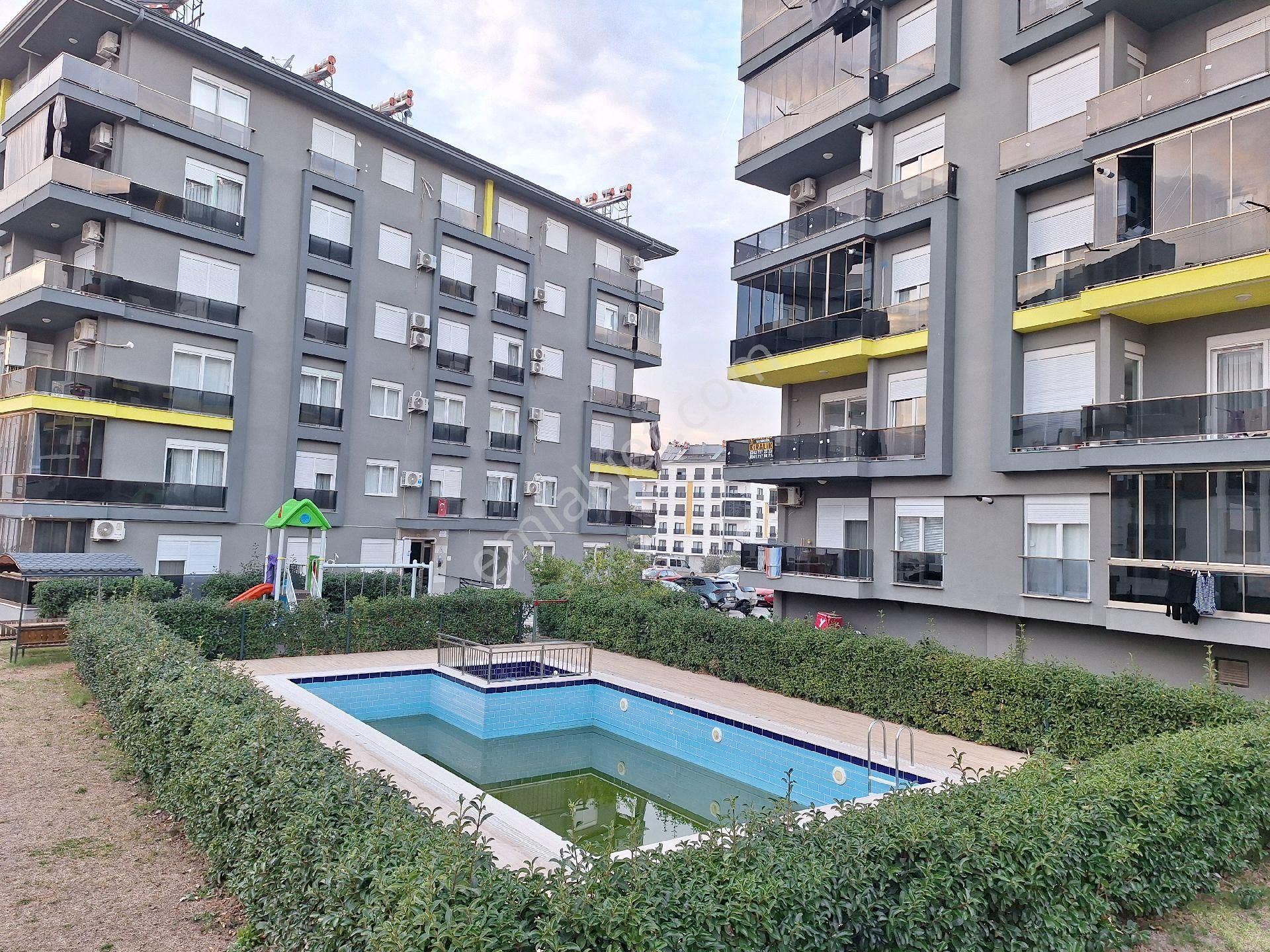 Antalya Kepez Esentepe Mah. Şehir Hastanesine Yakın Havuzlu Site İçinde 2+1 Daire