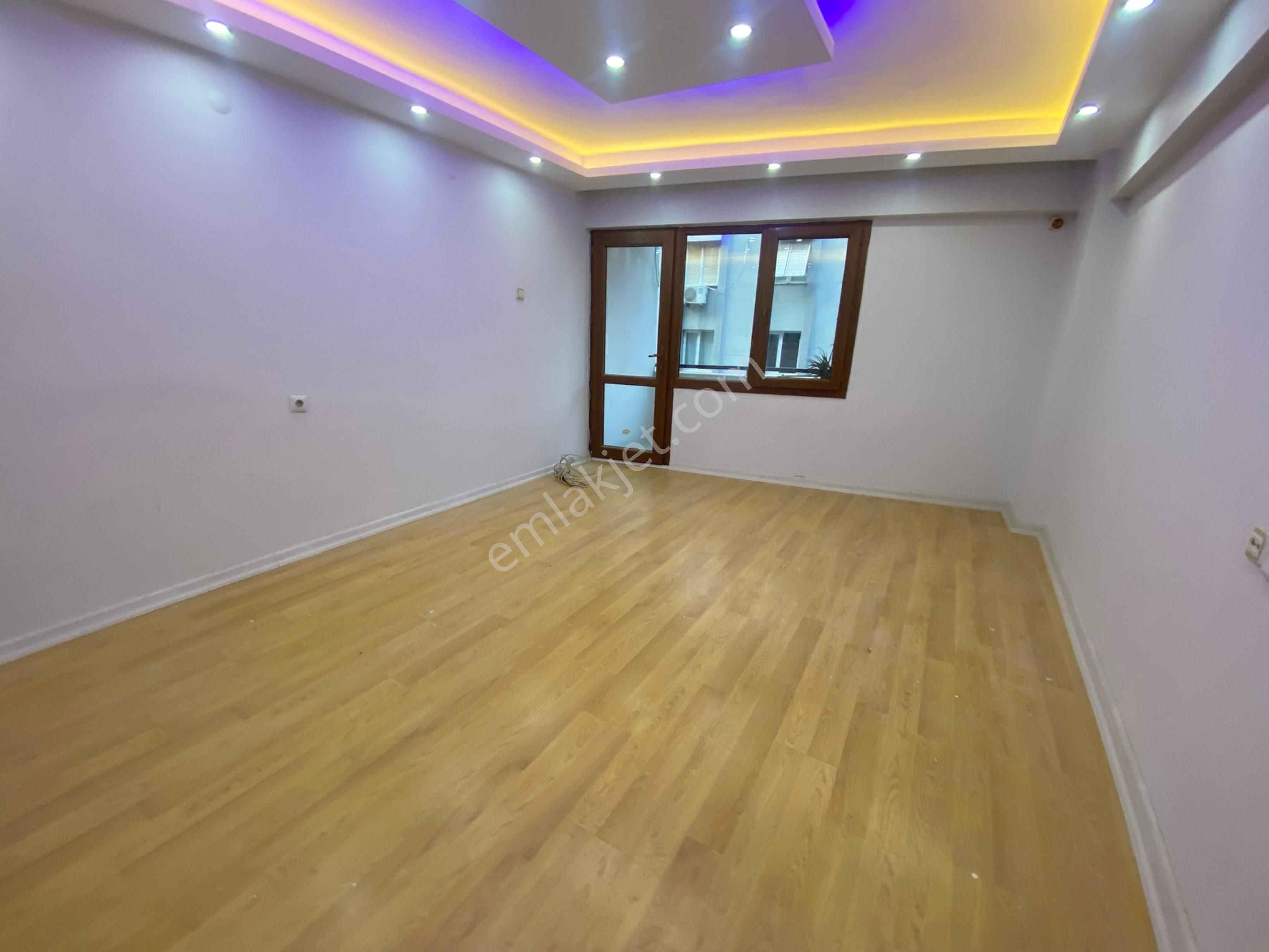 Yeşilyurt Yıldız Cd. Genç Bina'da Asansörlü Tadilatlı 2+1 - Görsel 2