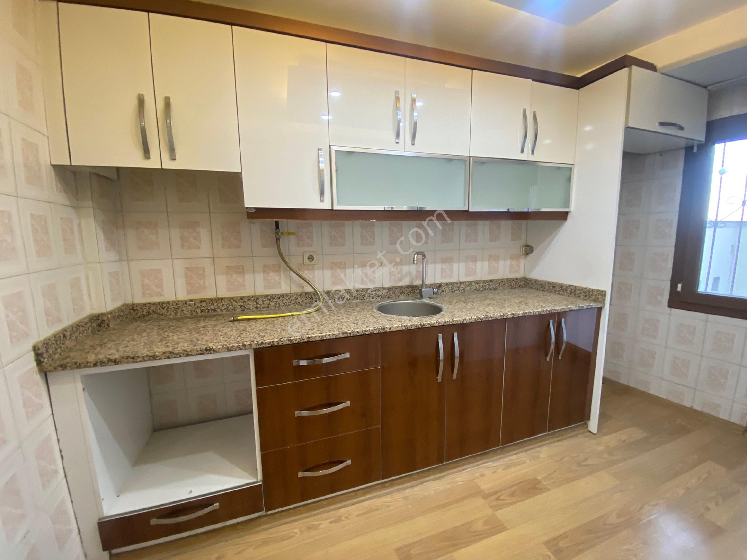 Yeşilyurt Yıldız Cd. Genç Bina'da Asansörlü Tadilatlı 2+1 - Görsel 23