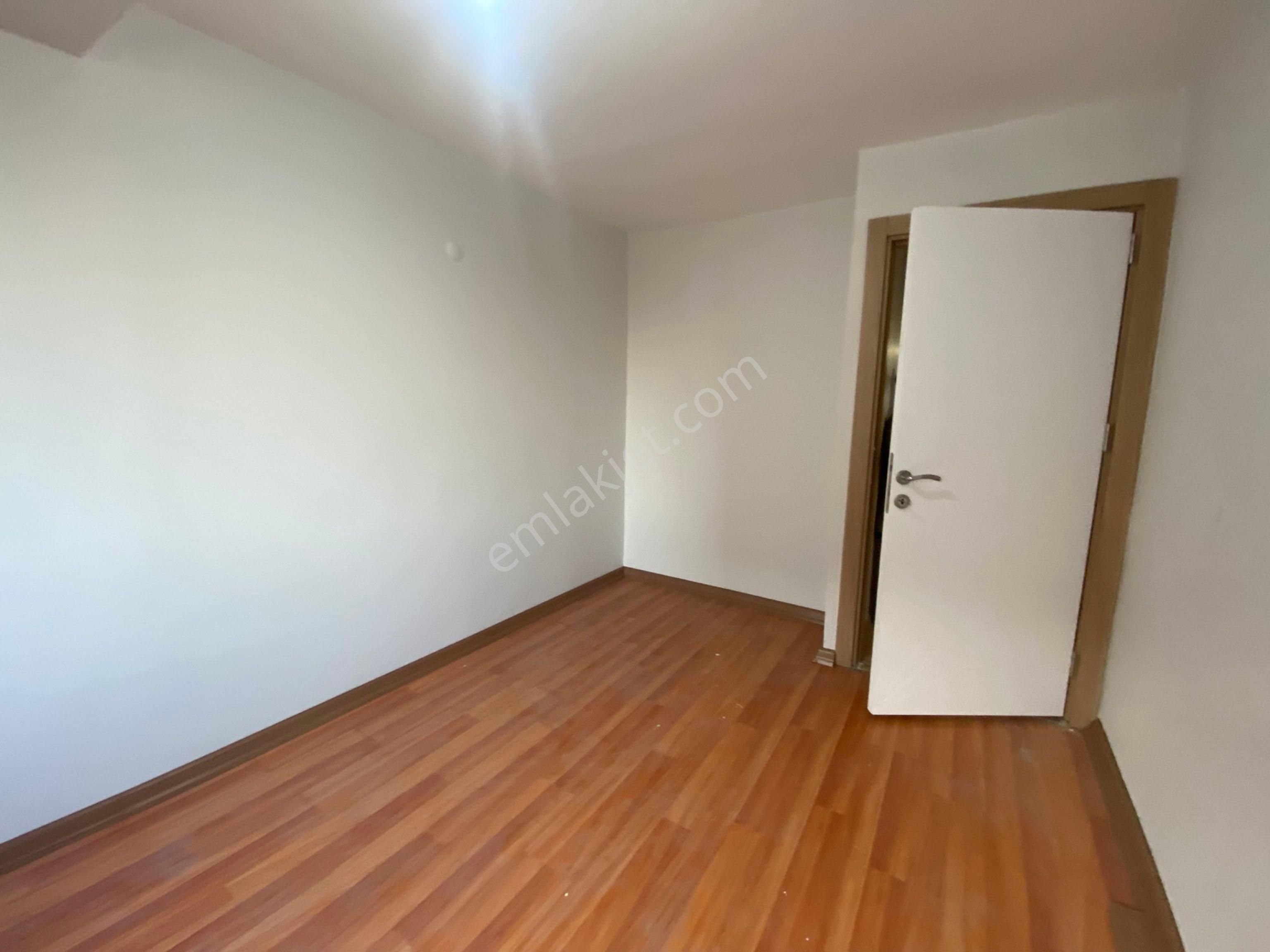 Yeşilyurt Yıldız Cd. Genç Bina'da Asansörlü Tadilatlı 2+1 - Görsel 17