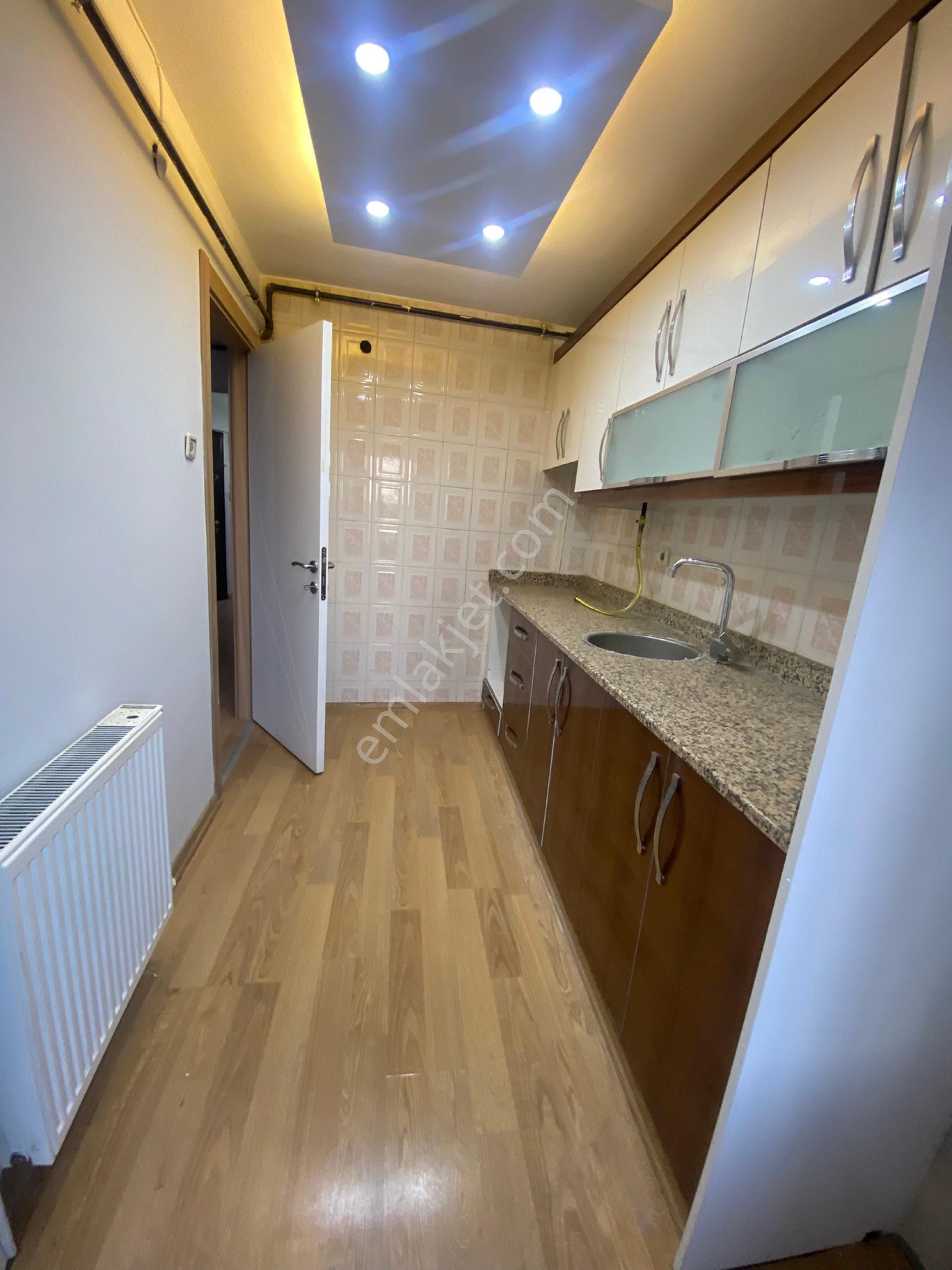 Yeşilyurt Yıldız Cd. Genç Bina'da Asansörlü Tadilatlı 2+1 - Görsel 24