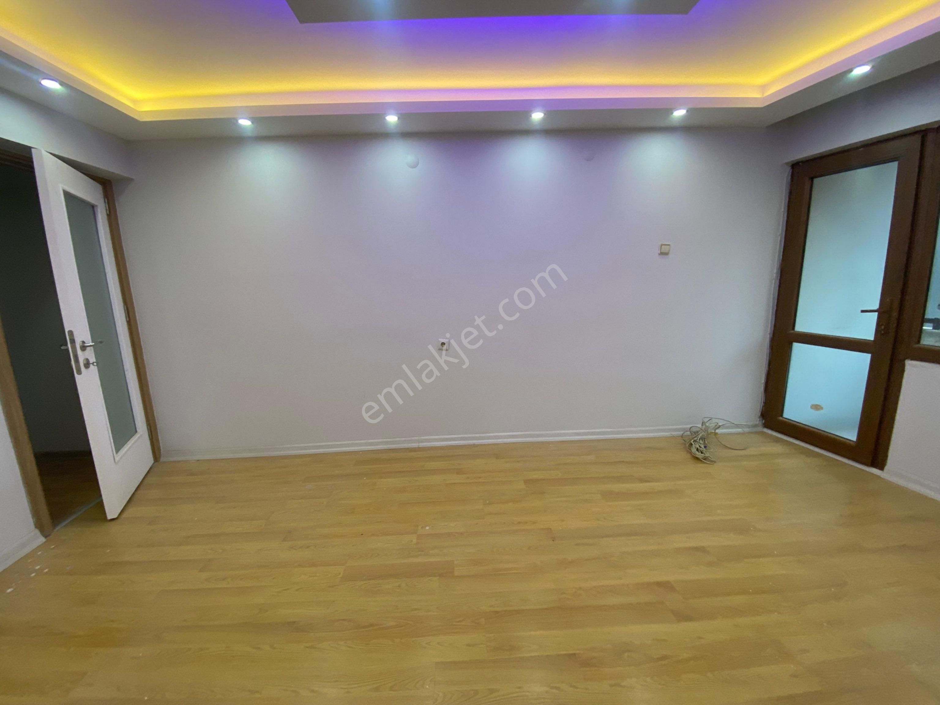 Yeşilyurt Yıldız Cd. Genç Bina'da Asansörlü Tadilatlı 2+1 - Görsel 3