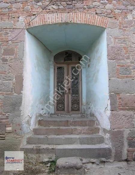 Bergama'da Satılık Tescilli Rum Evi - Görsel 9