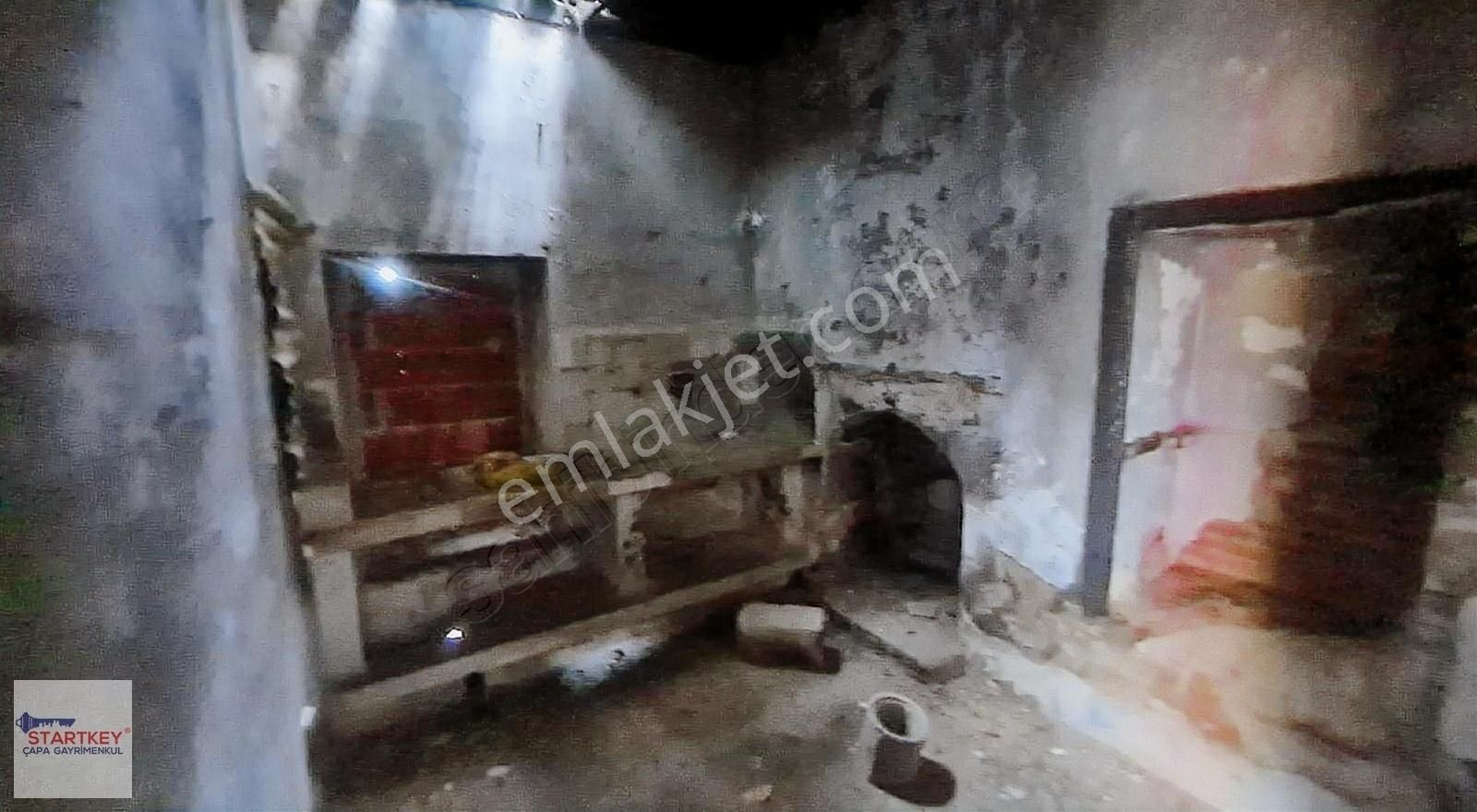 Bergama'da Satılık Tescilli Rum Evi - Görsel 11