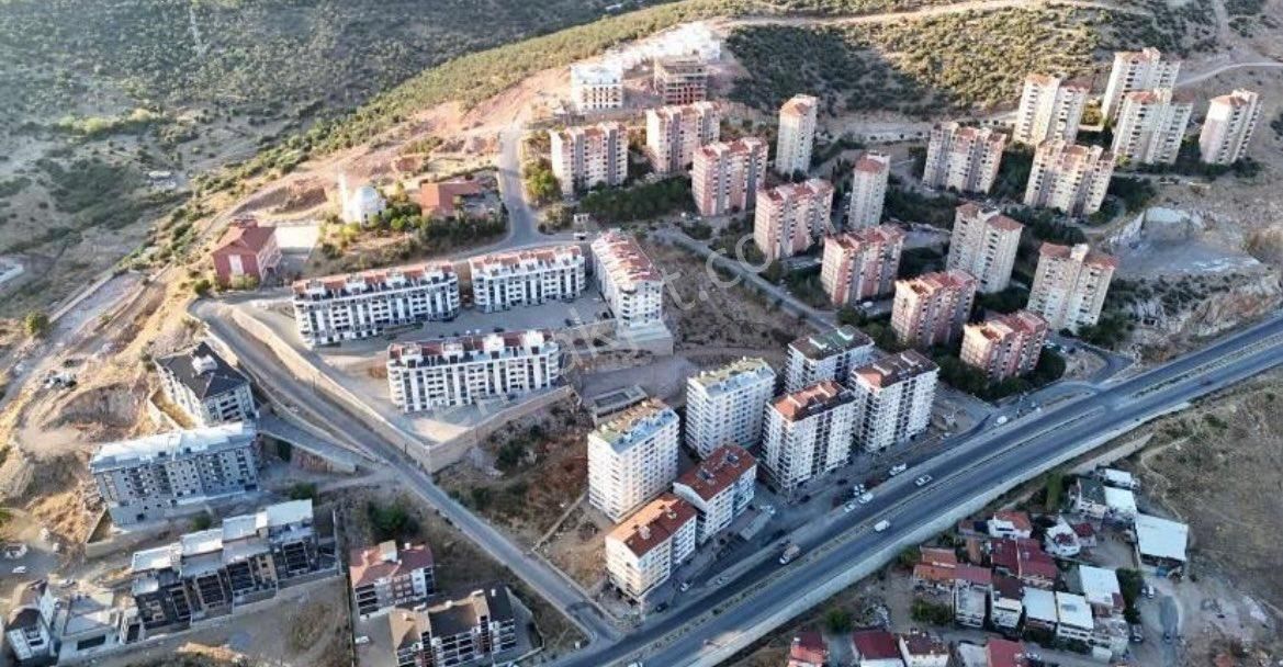 Edremit Atatürk Mah. 7+2 Satılık Daire