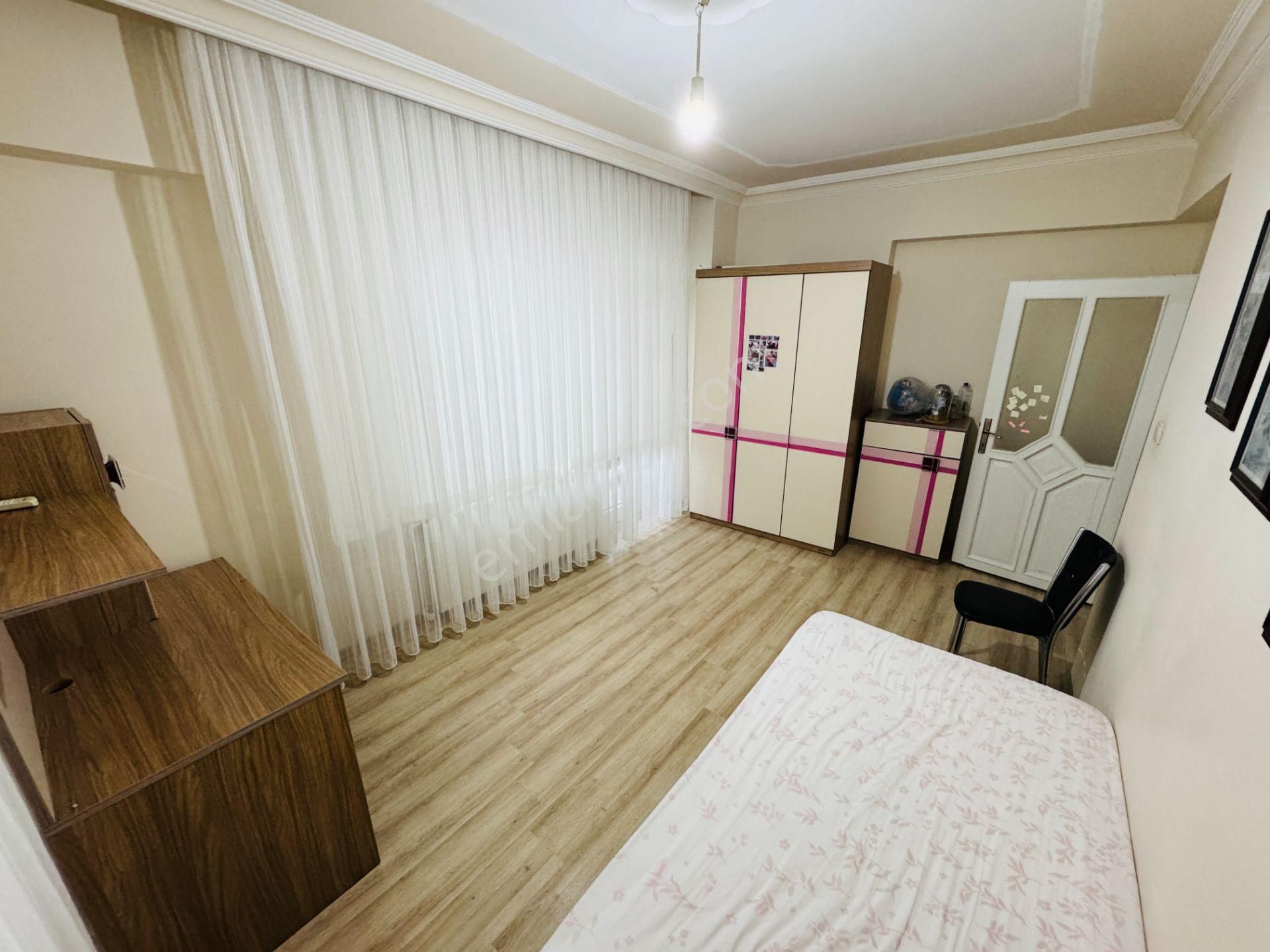 Kızıltoprak 'ta İçi Yapılı Doğalgazlı Geniş Ferah 3+1 - Görsel 8