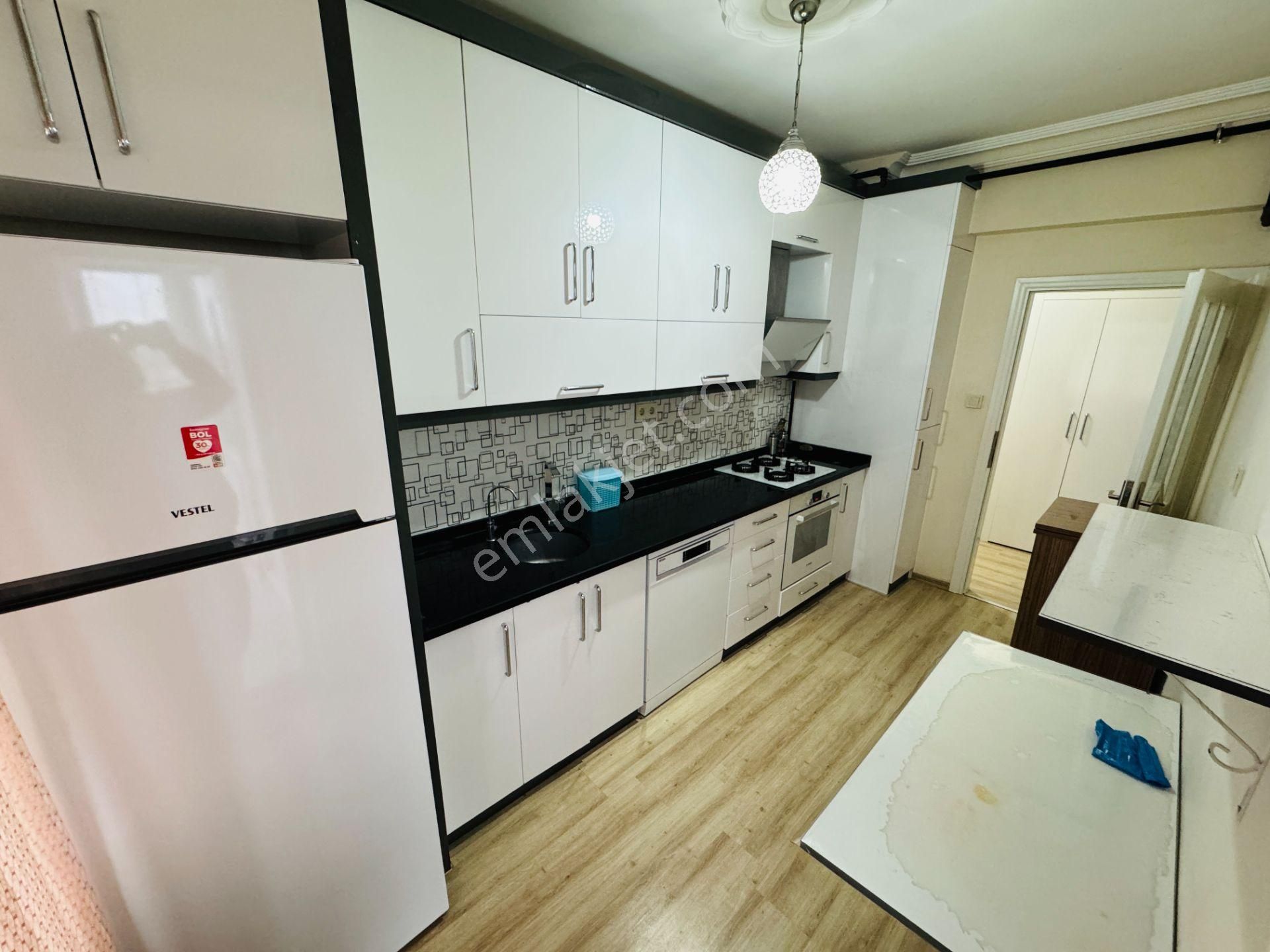 Kızıltoprak 'ta İçi Yapılı Doğalgazlı Geniş Ferah 3+1 - Görsel 15