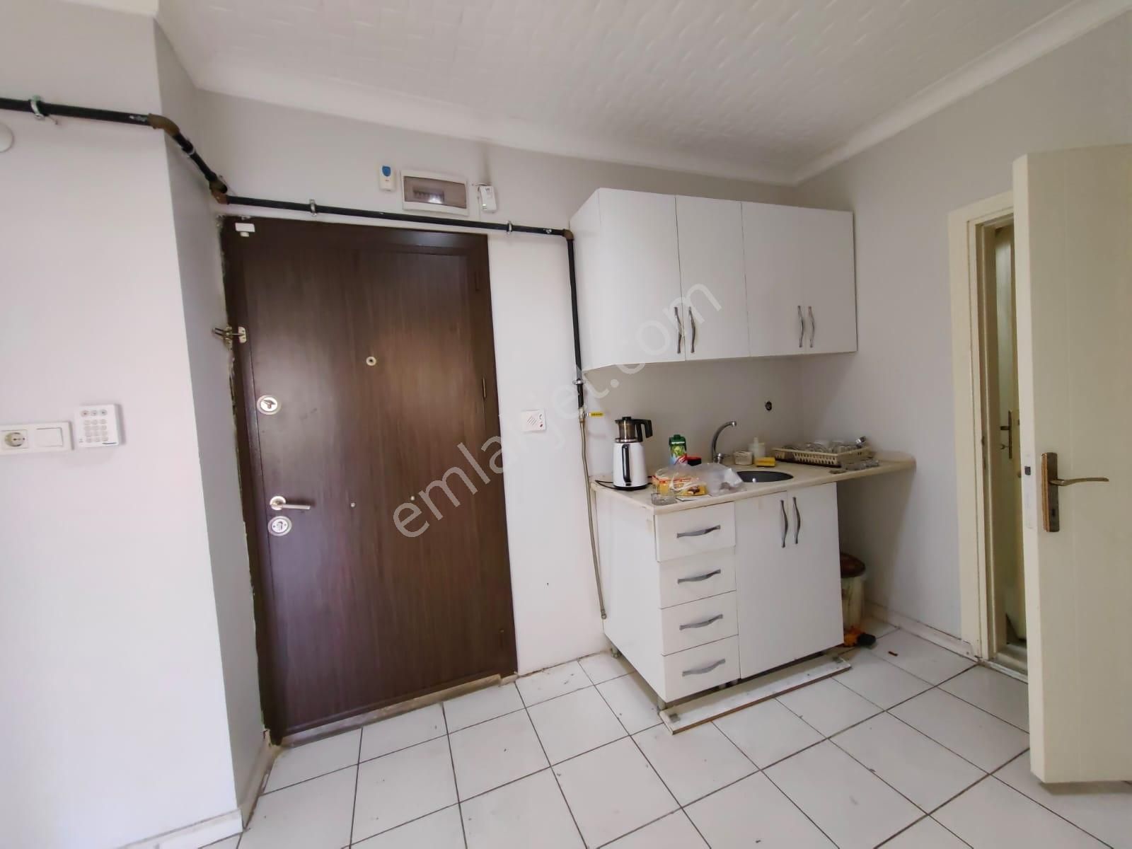 Bahçelievler Çobançeşme Cadde Üzerinde Kiralık 2+1 Ofis - Görsel 21