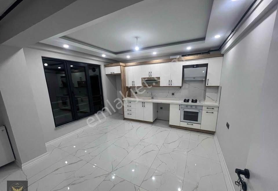 Metrobüs'e Yürüme Mesafesinde 1+1 Satılık Daire - Görsel 2