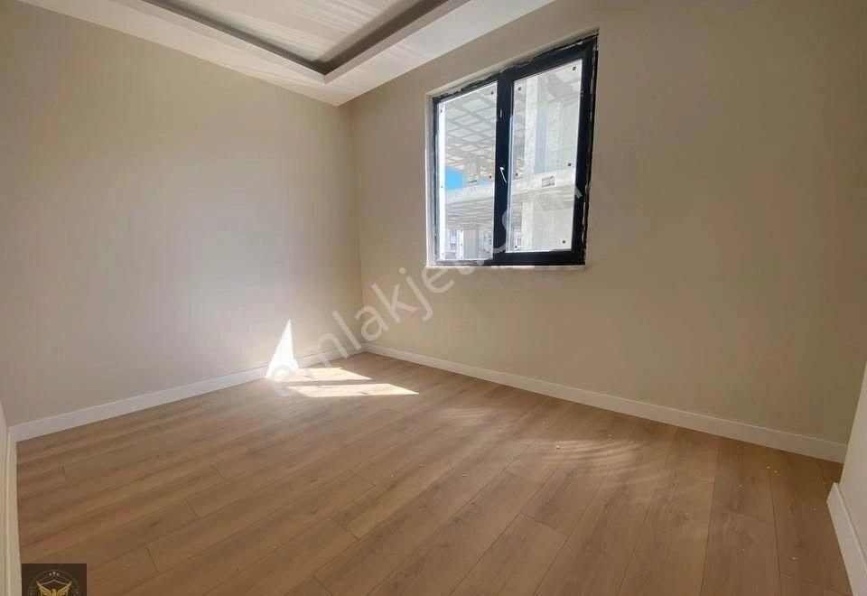 Beylikdüzü'nde Metrobüse Komşu 1+1 Özel Tasarımlı Dairemiz... - Görsel 3