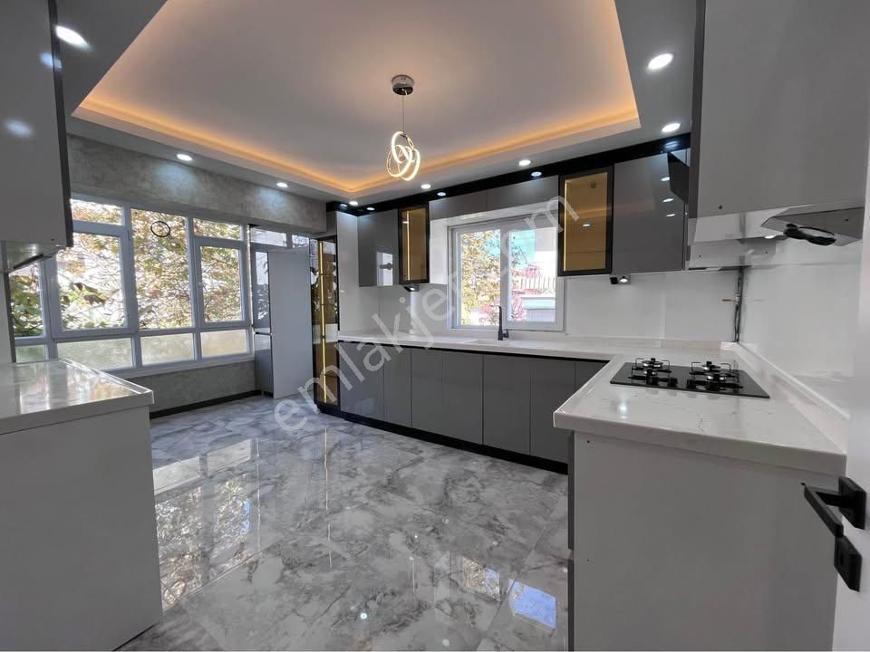 Beylikdüzü Medicana Arkasında 2+1 Geniş Ve Ferah Dairemiz...