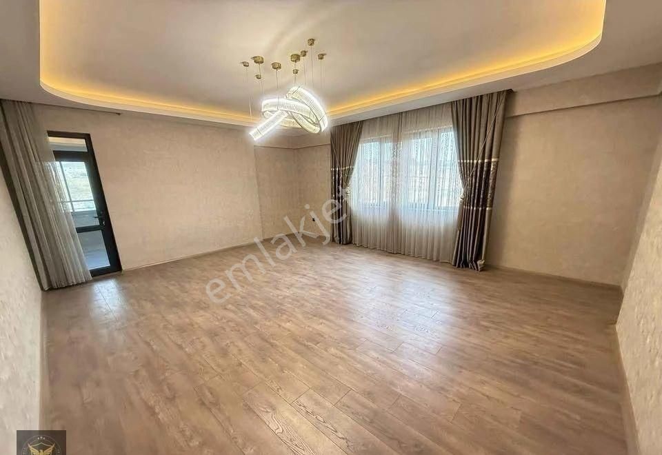 Beylikdüzü'nde Metrobüse Yürüme Mesafesinde Şık 2+1 Dairemiz