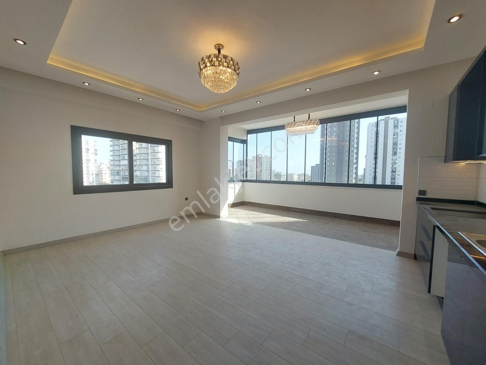 Kolezyum'dan Yaşardoğu Cad. Deniz Manzaralı Yerden Isıtmalı 3+1 - Görsel 2