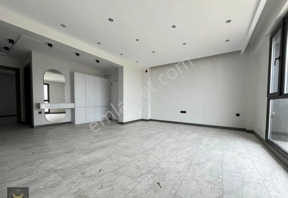 Şahin İnşaat'tan Beylikdüzünde Krediye Uygun 2+1 Ara Kat Daire