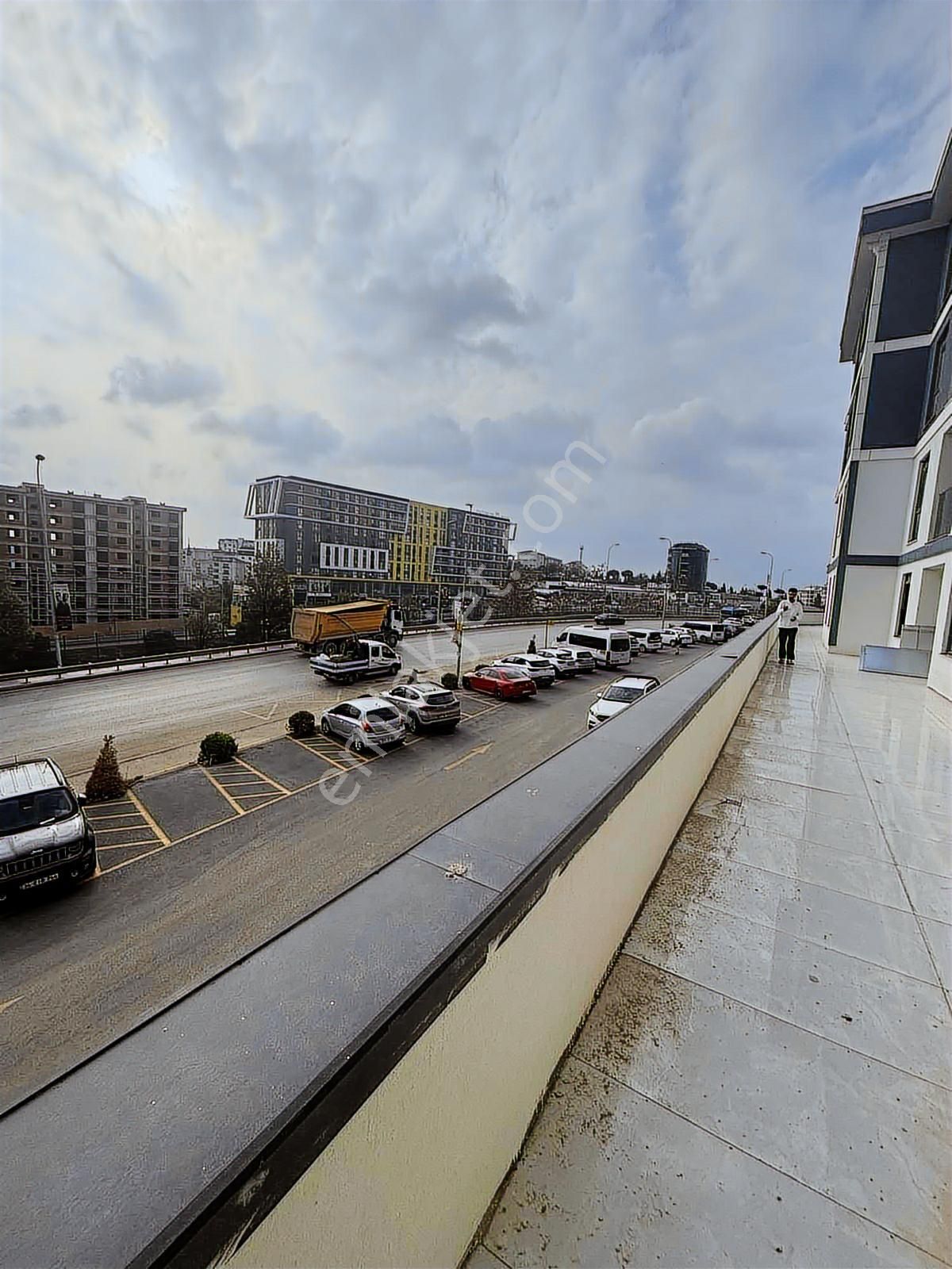 Satılık 2+1 Daire Metroya, Hastaneye, E5e Sıfır