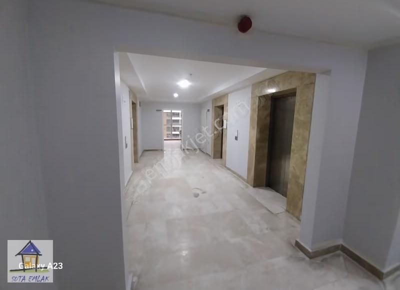 Suta Emlak Dan Rota Offıce De Göl Manzaralı Tadilatli 1+1 74m2 - Görsel 9