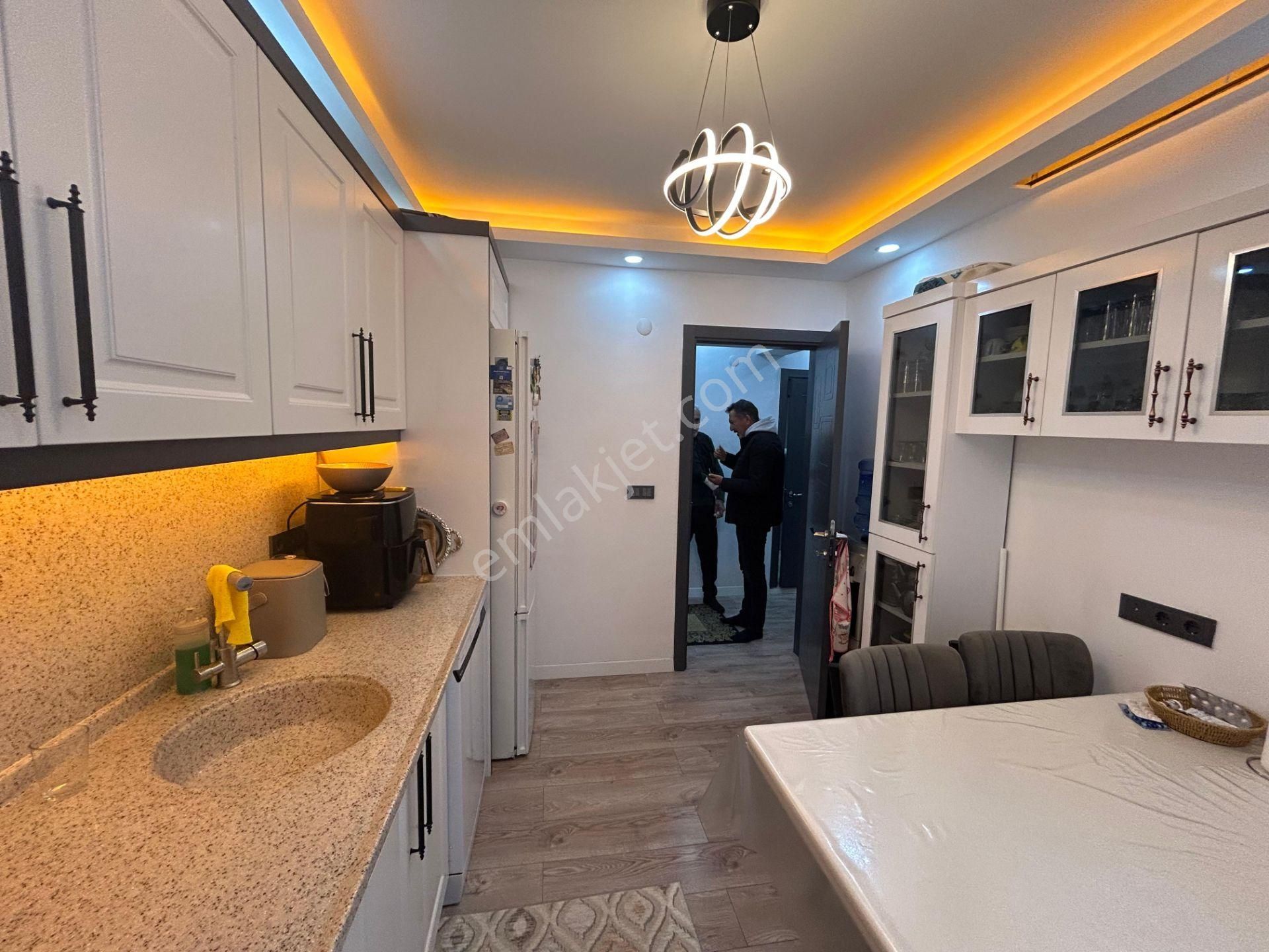 Aydın Didim Merkezde Satılık 4+1 Ayrı Mutfak Daire - Görsel 5