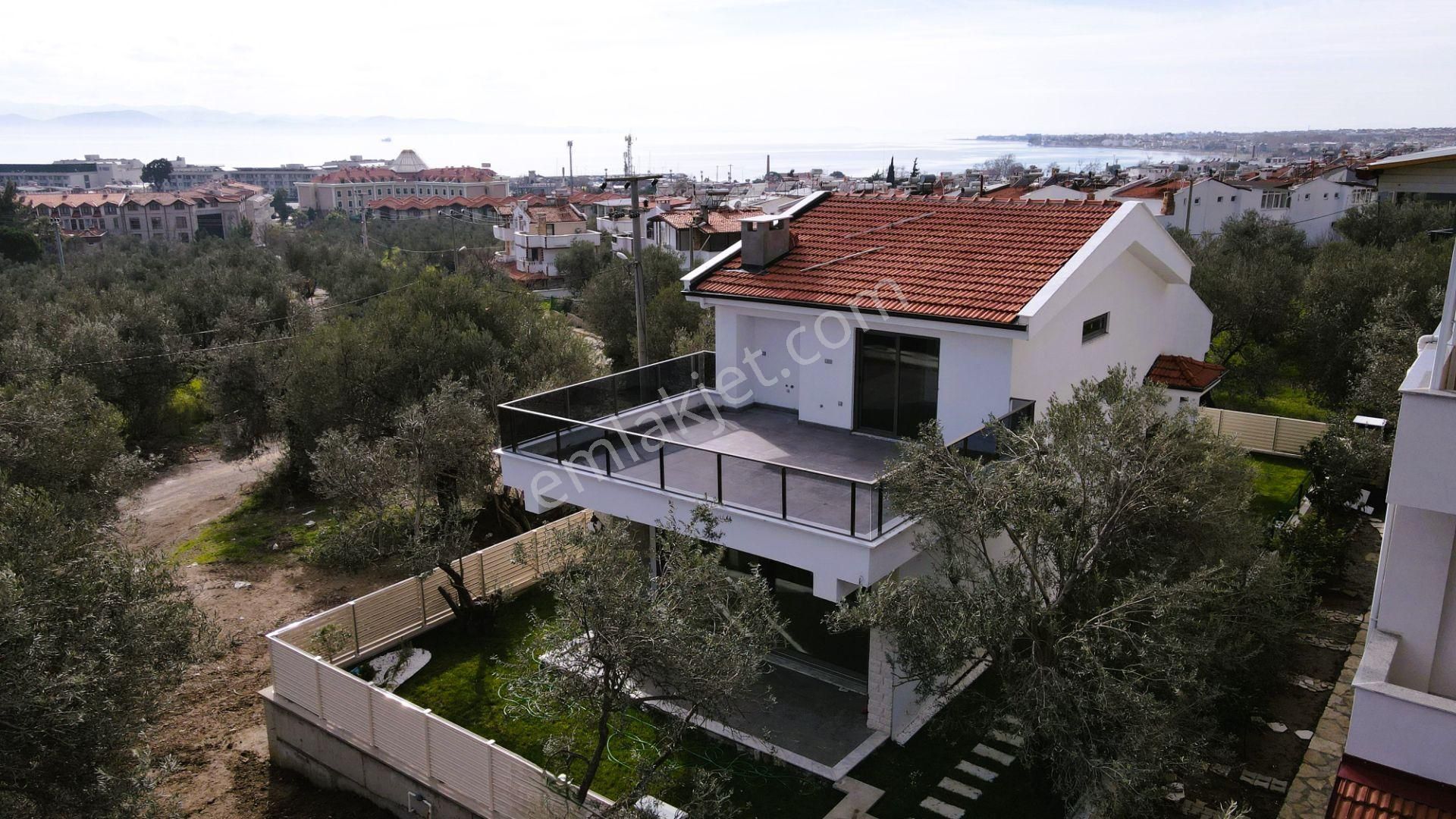 Güre Oteller Bölgesinde Deniz Manzaralı 4+1 Tam Müstakil - Görsel 2