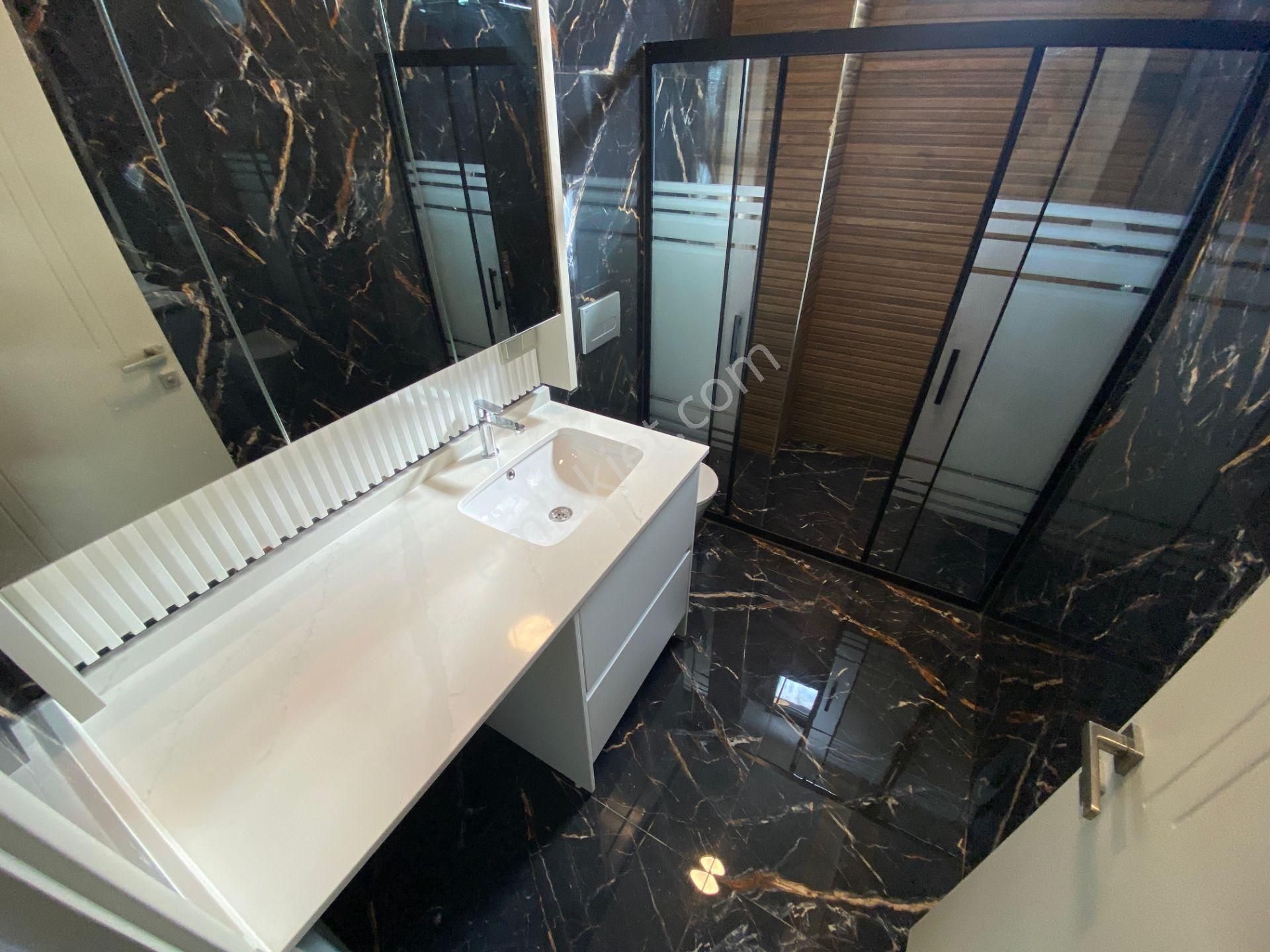 Güre Oteller Bölgesinde Deniz Manzaralı 4+1 Tam Müstakil - Görsel 10