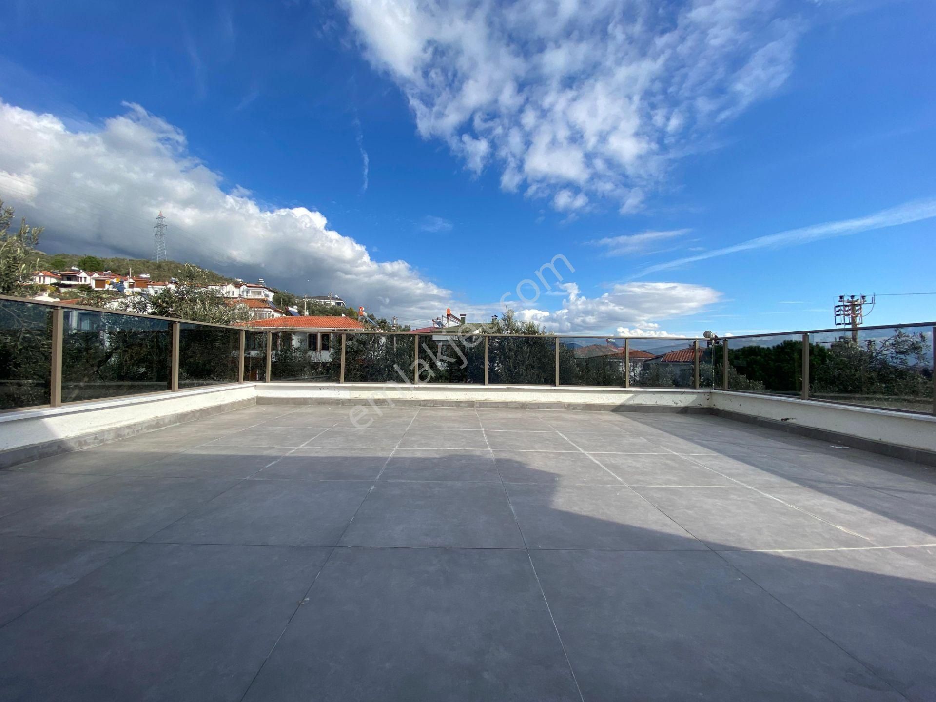 Güre Oteller Bölgesinde Deniz Manzaralı 4+1 Tam Müstakil - Görsel 5