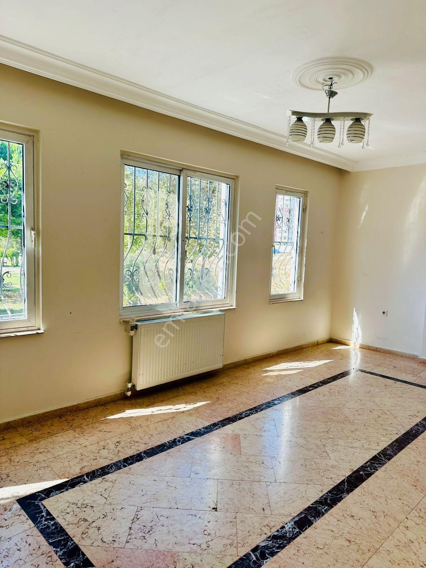 Mezitlide Acil Kiralık 4+1 Daire - Görsel 9