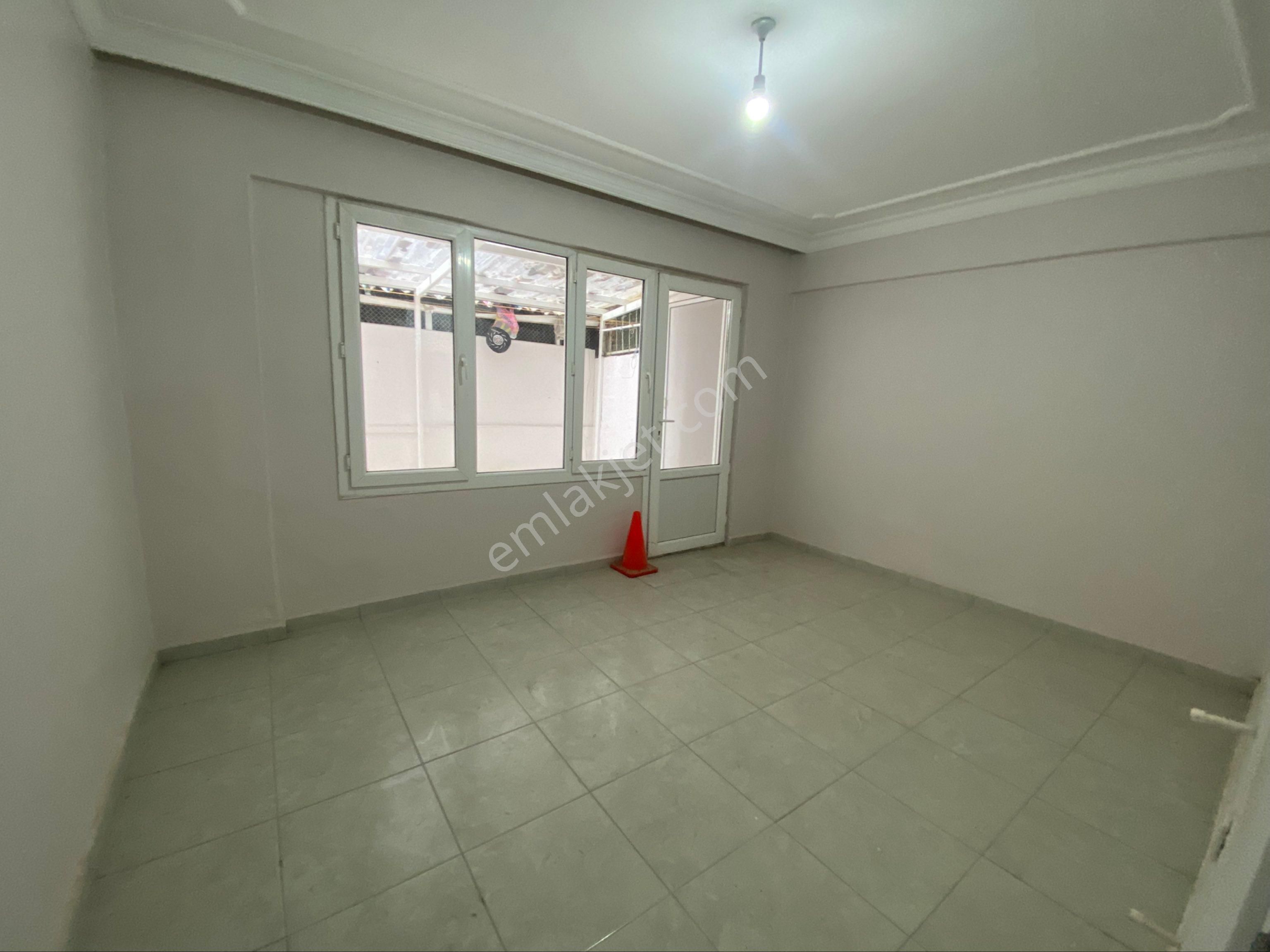 Yeşilyurt Hast. Ve Ordu Cd. Yakını Bakımlı Bahçeli 80m2-2+1 Daire - Görsel 6