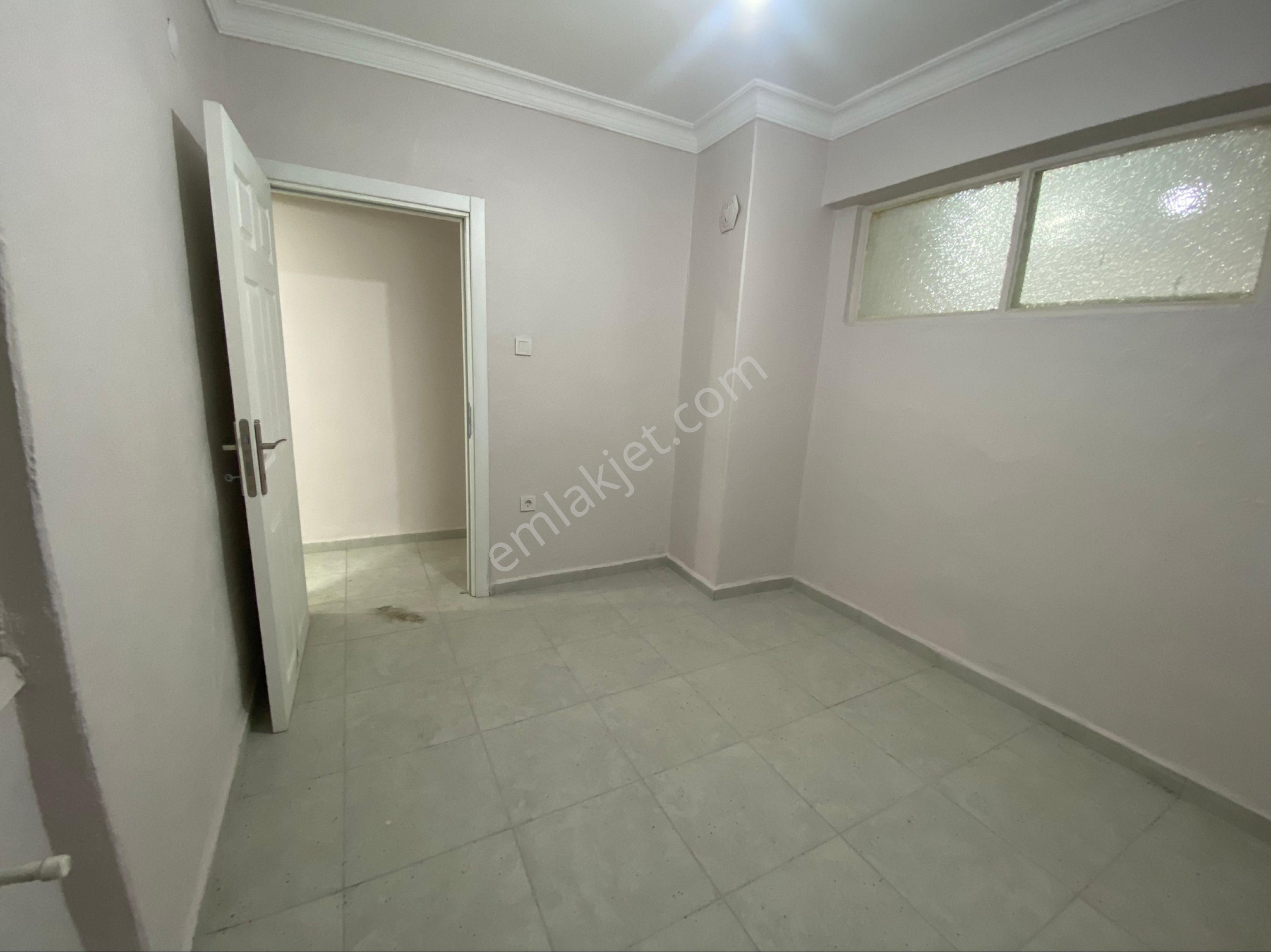 Yeşilyurt Hast. Ve Ordu Cd. Yakını Bakımlı Bahçeli 80m2-2+1 Daire - Görsel 14