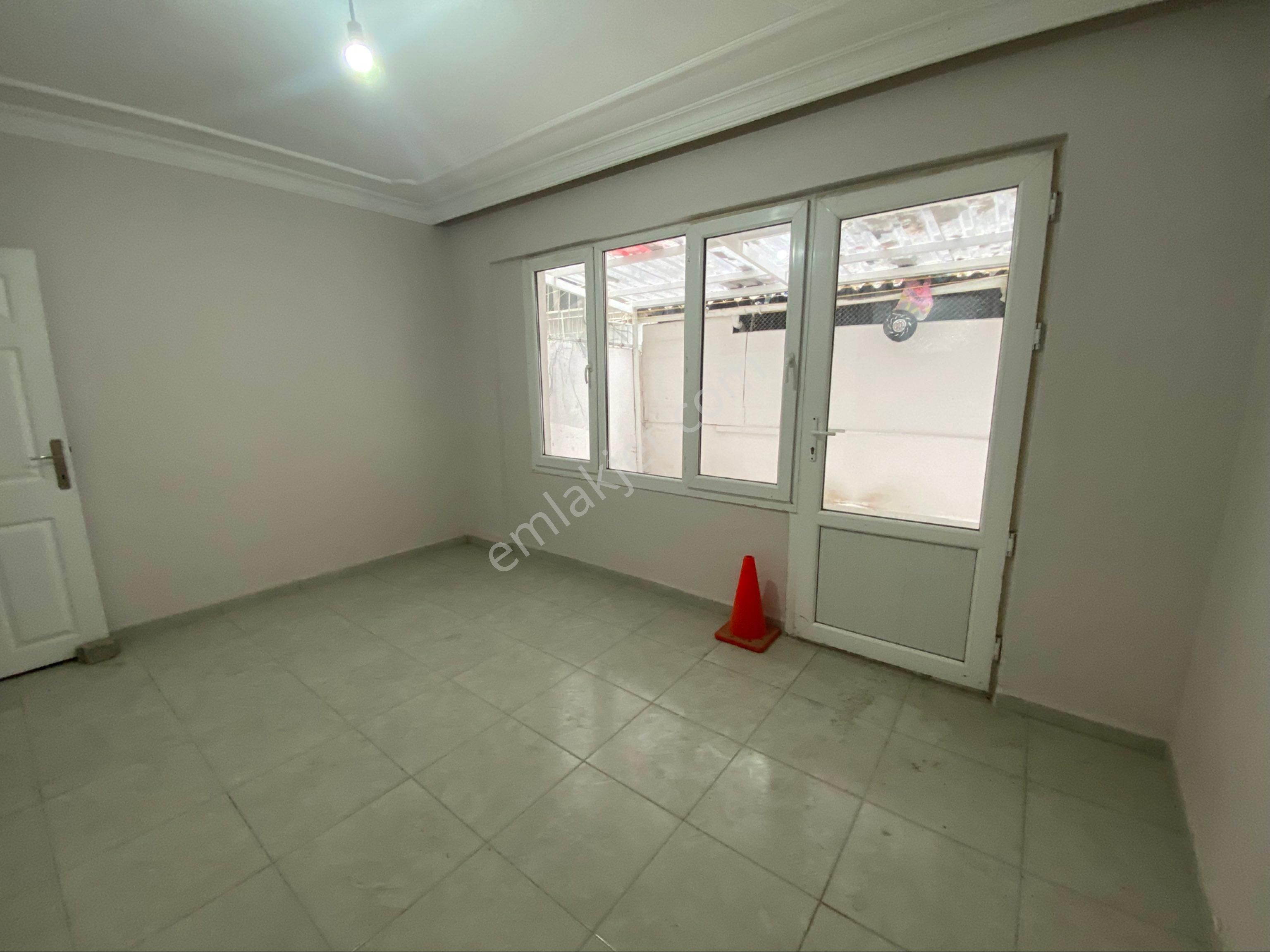 Yeşilyurt Hast. Ve Ordu Cd. Yakını Bakımlı Bahçeli 80m2-2+1 Daire - Görsel 3