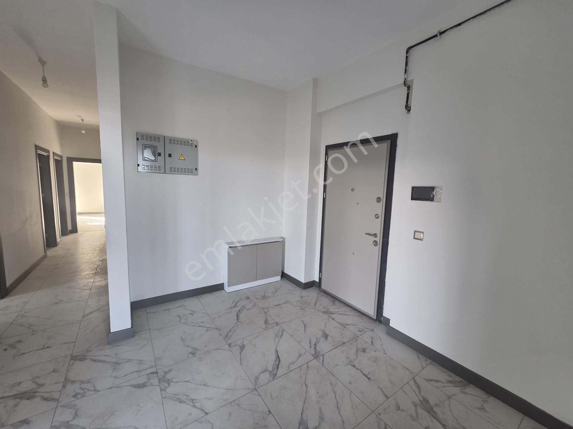 Çömlekçi Toki Sıra Evler'de 4+1 Kiralık Residans - Görsel 14