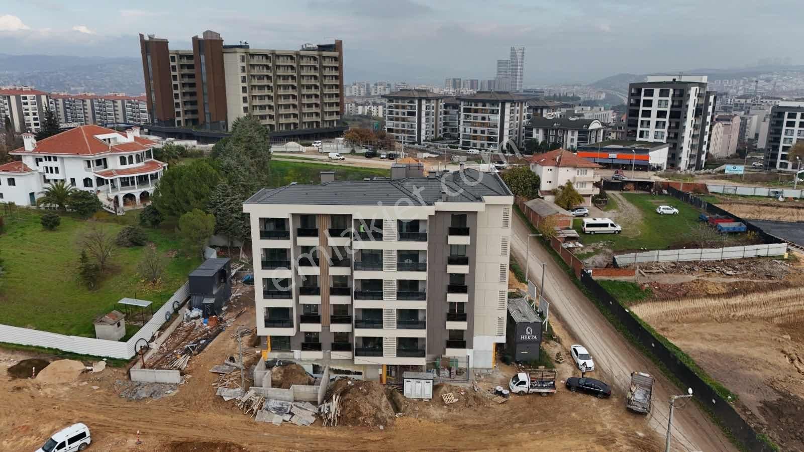 Balat Ve Otoban Sınırında 1+1 Satılık Lüks Daire