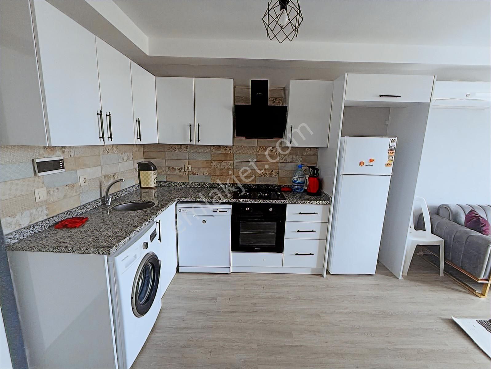 Atıcı'dan Belediye Yanında Kiracılı Eşyalı 1+1 Satılık Daire - Görsel 6