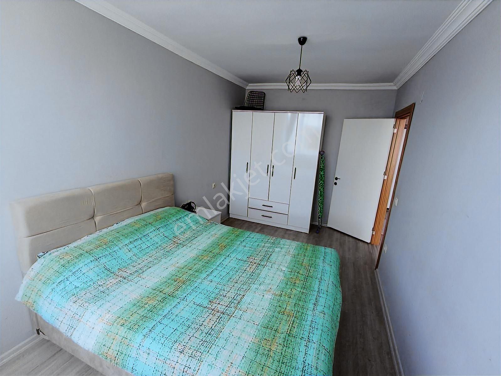 Atıcı'dan Belediye Yanında Kiracılı Eşyalı 1+1 Satılık Daire - Görsel 12
